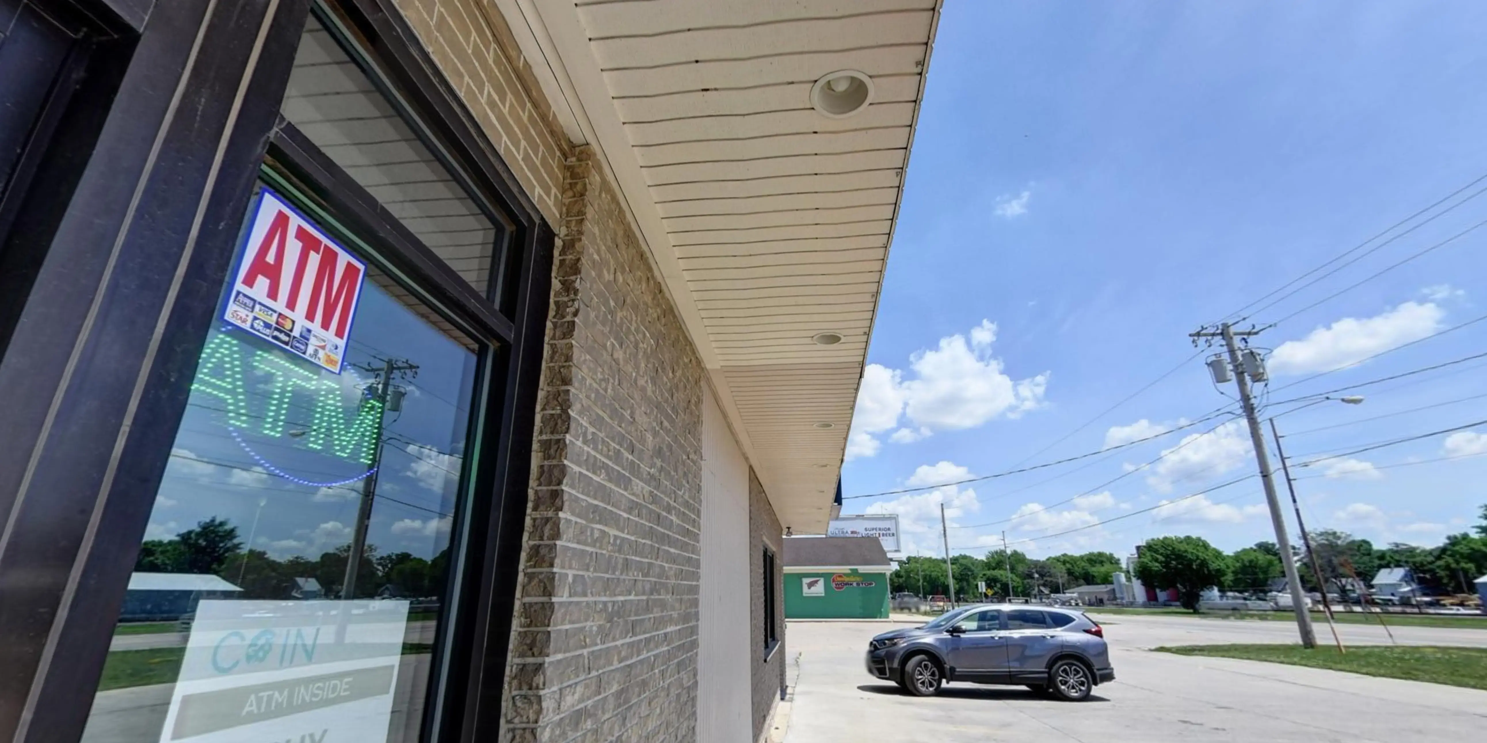 Giant Wash Coin Laundry - Image 10
