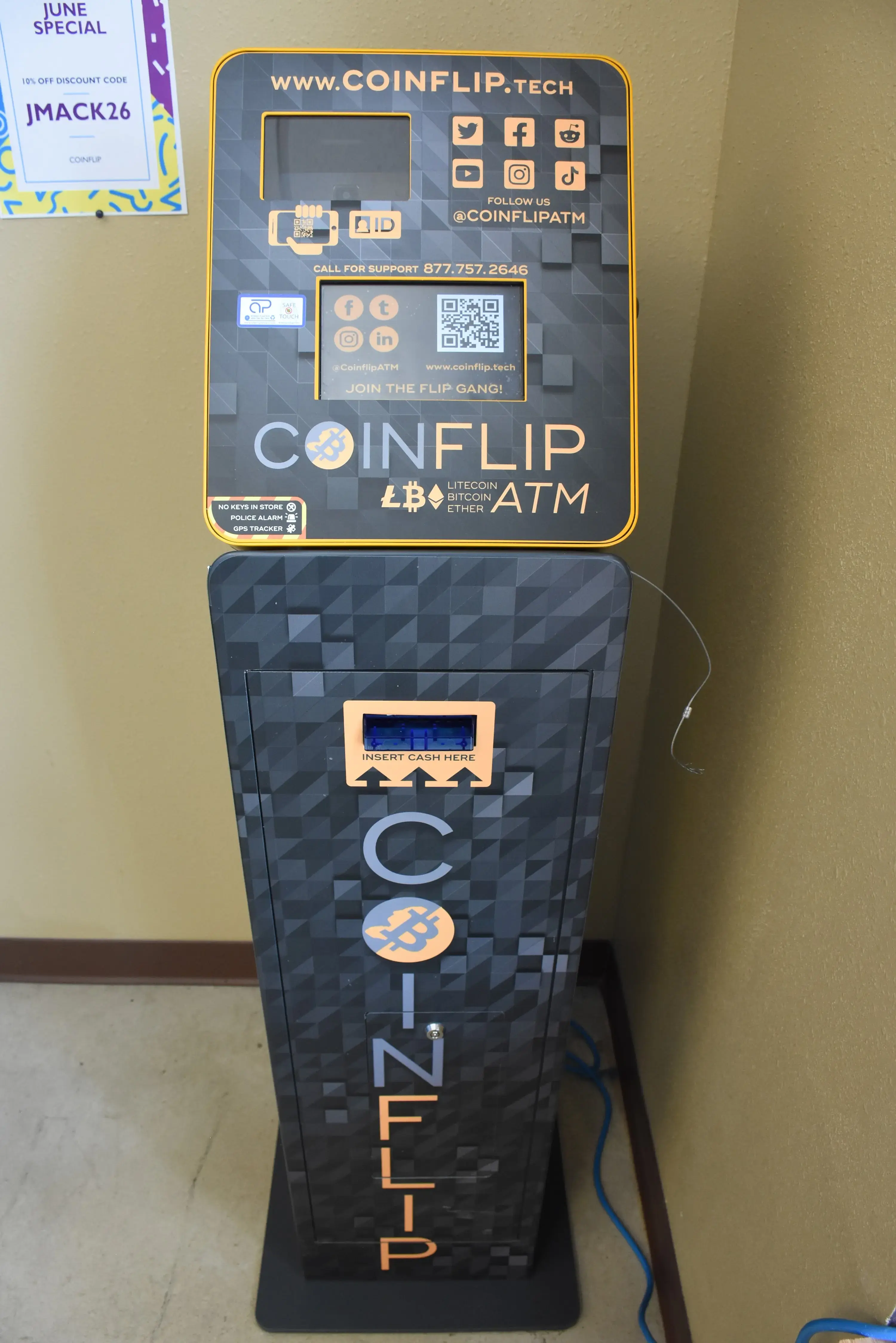 Giant Wash Coin Laundry - Image 20