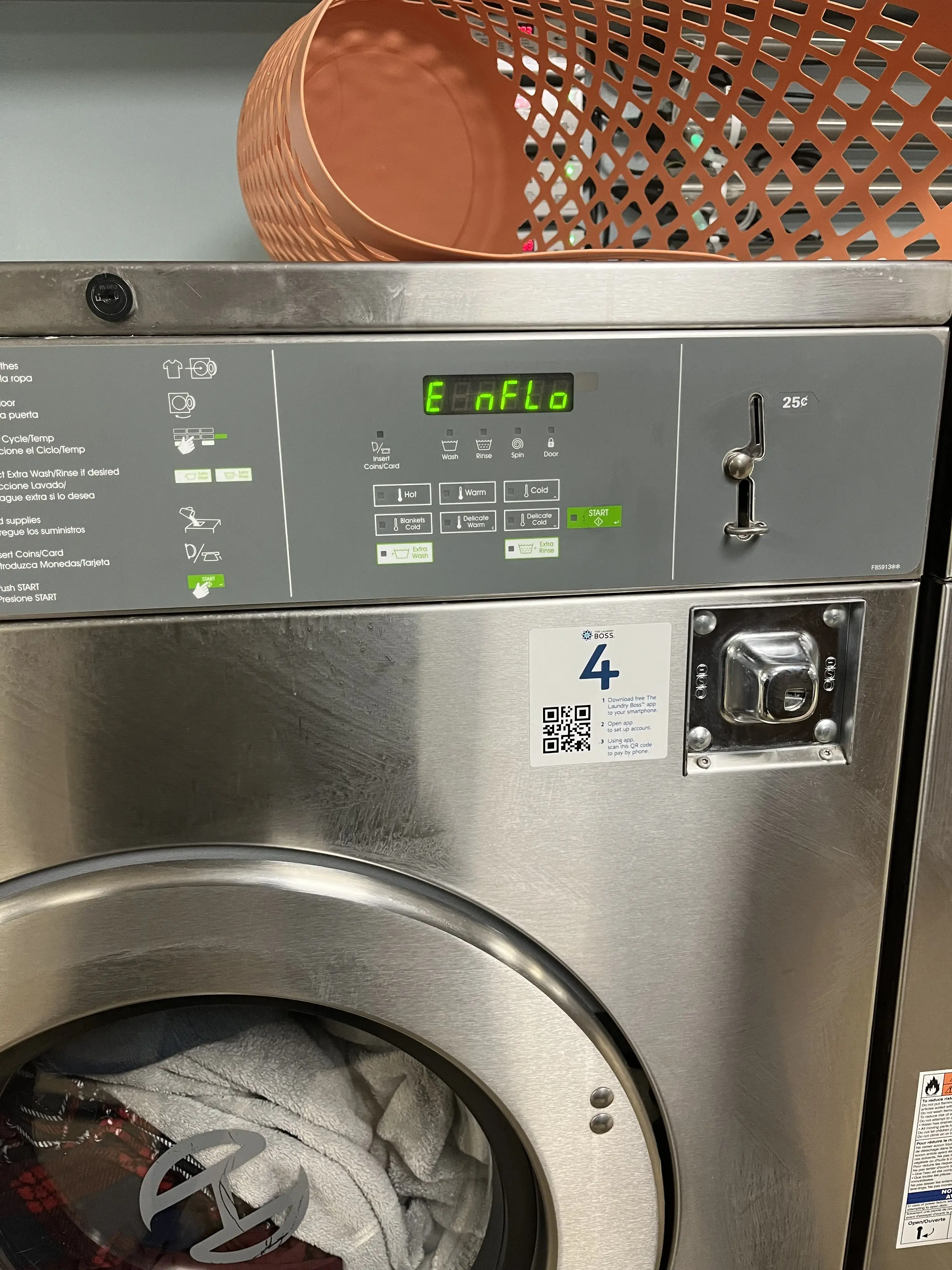 Giant Wash Coin Laundry - Image 1
