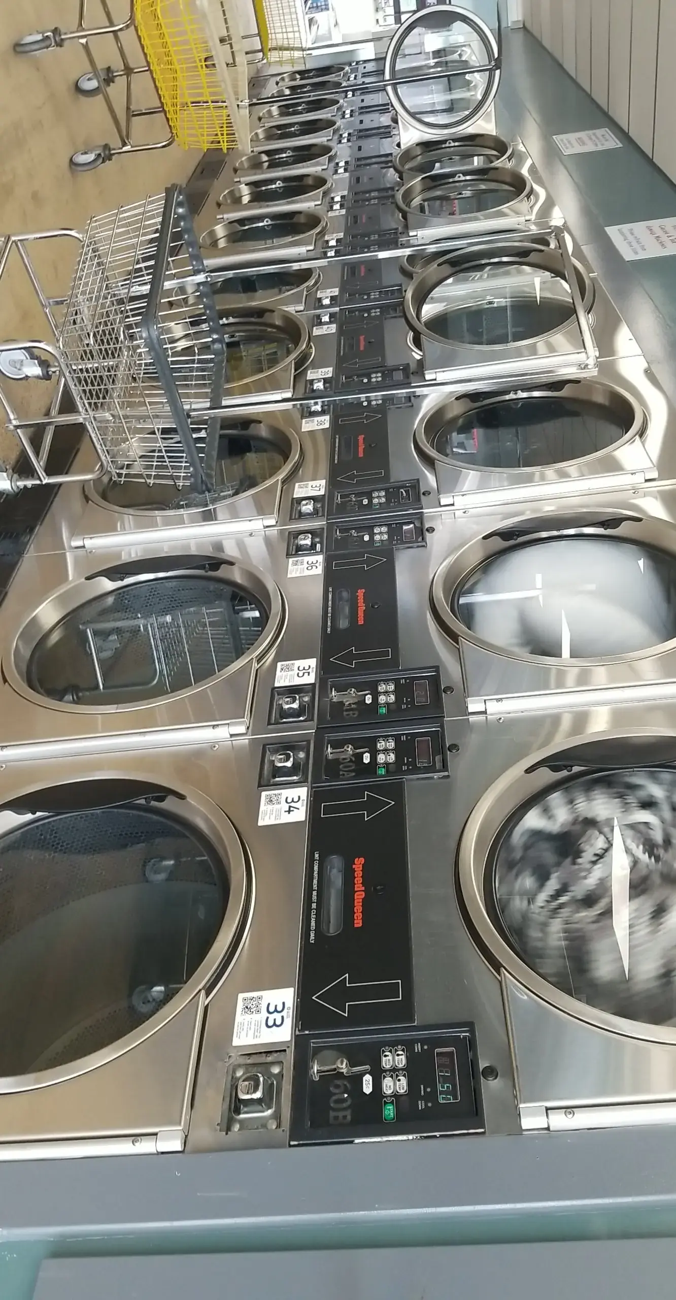 Giant Wash Coin Laundry thumbnail 6