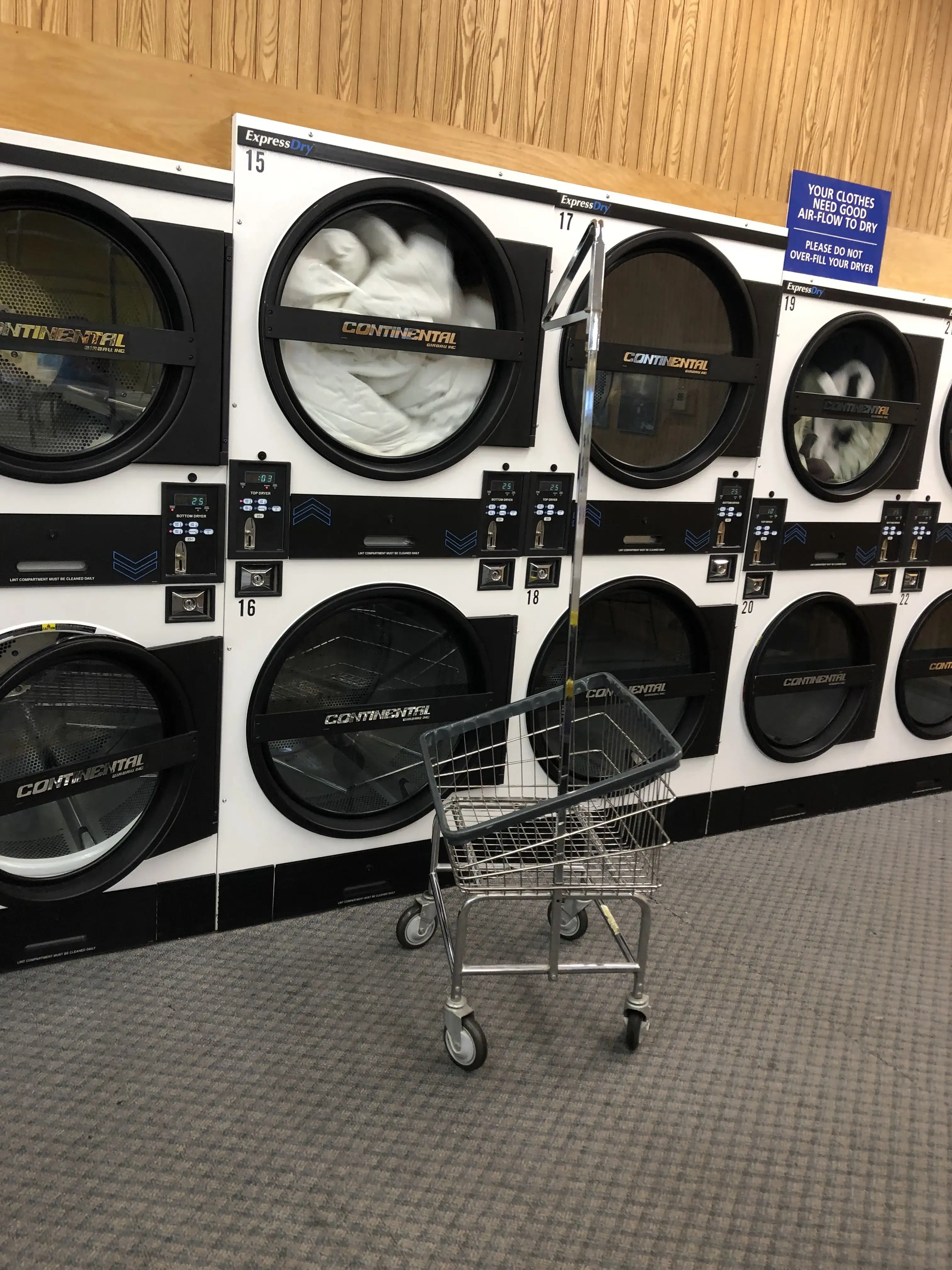 Giant Wash Skyline Cleaners thumbnail 3