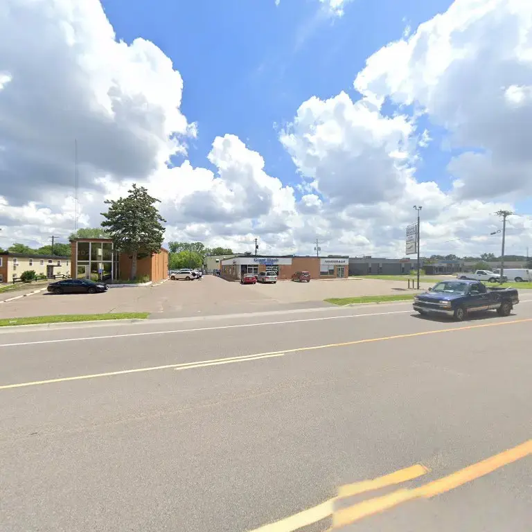 Giant Wash Skyline Cleaners - Image 8