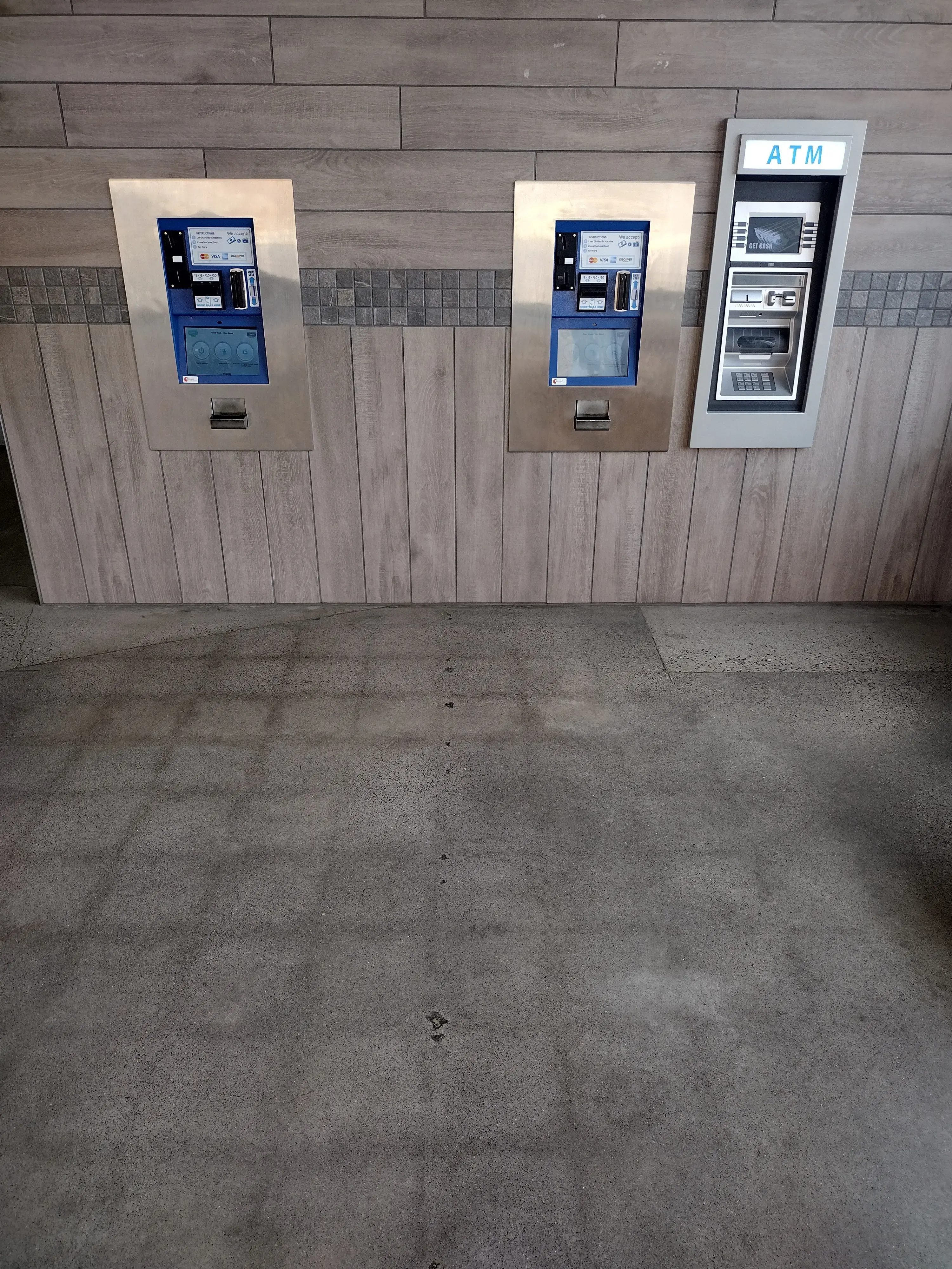 Giant Wash Skyline Cleaners thumbnail 4