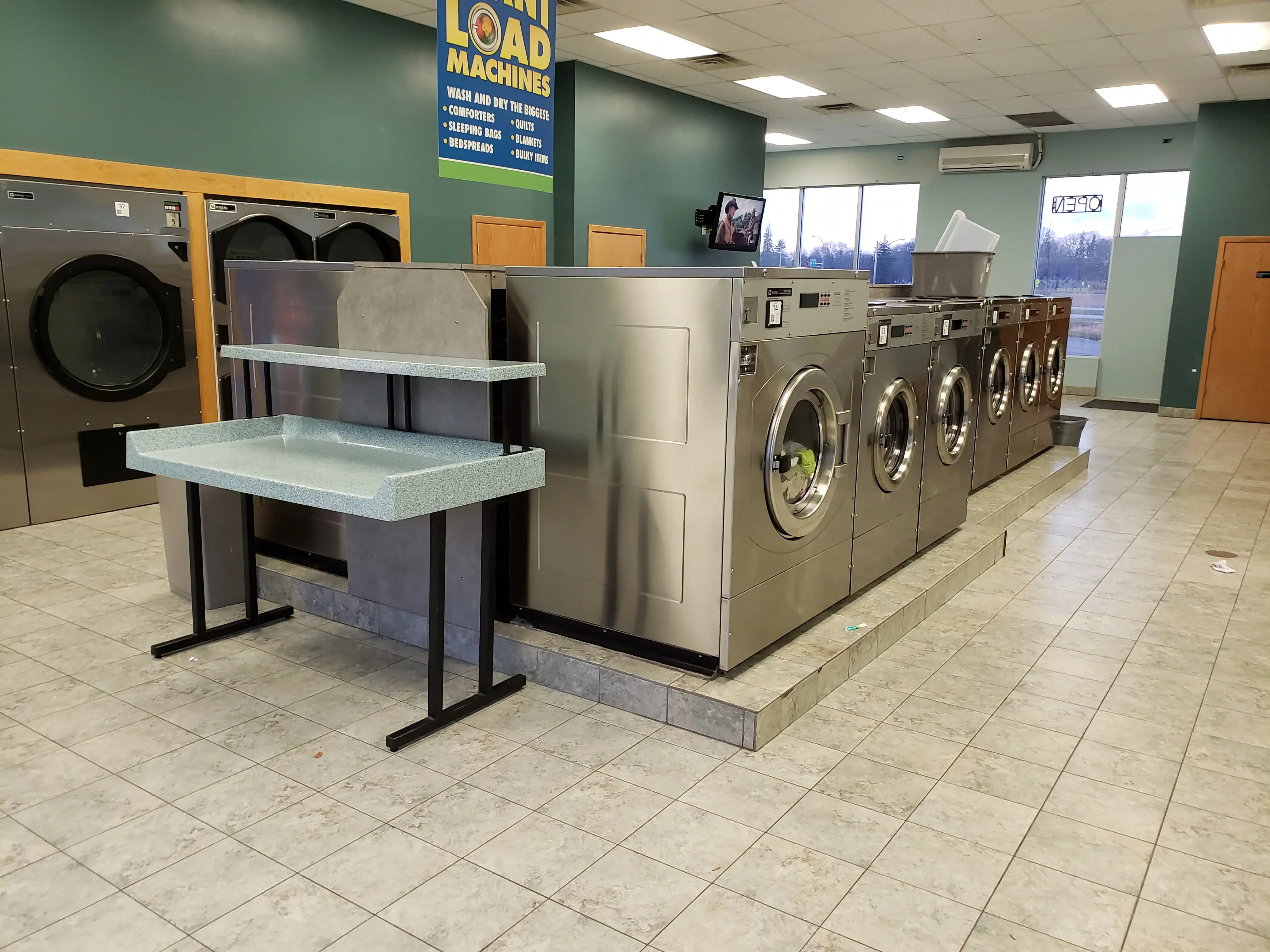 Giant Wash Skyline Express location