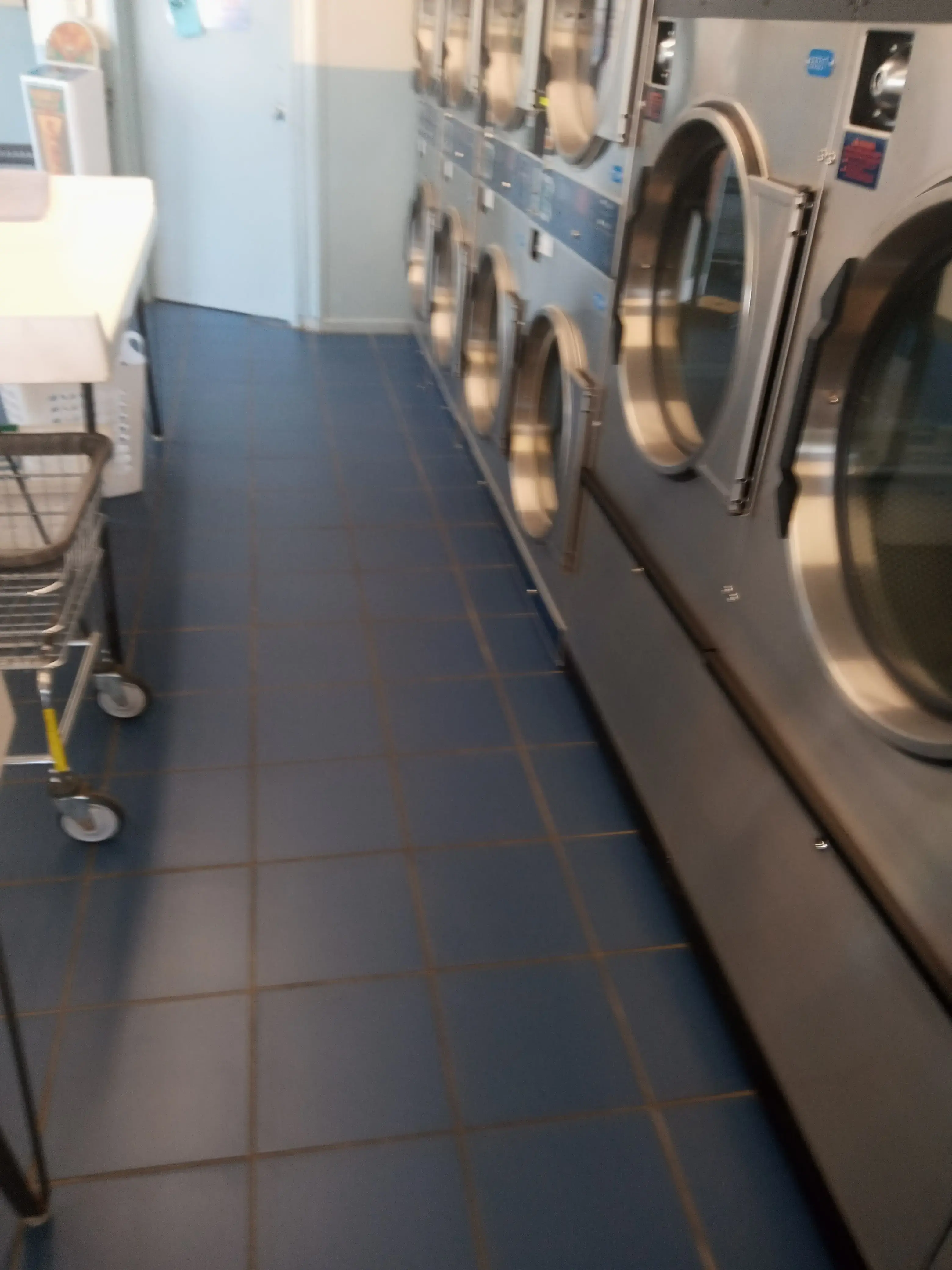 Gibsonville Laundry Land Laundromat thumbnail 5