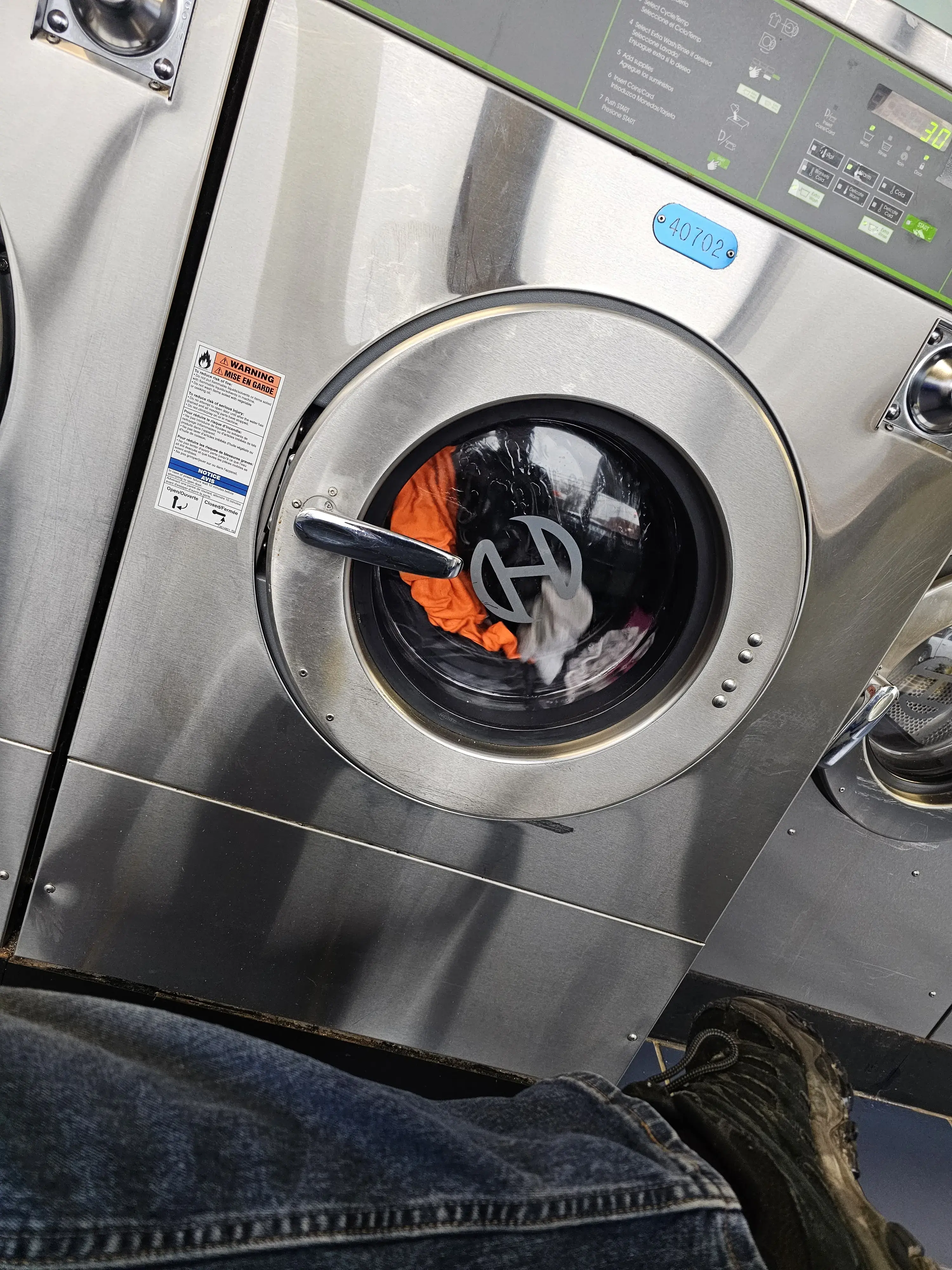 Gibsonville Laundry Land Laundromat - Image 4