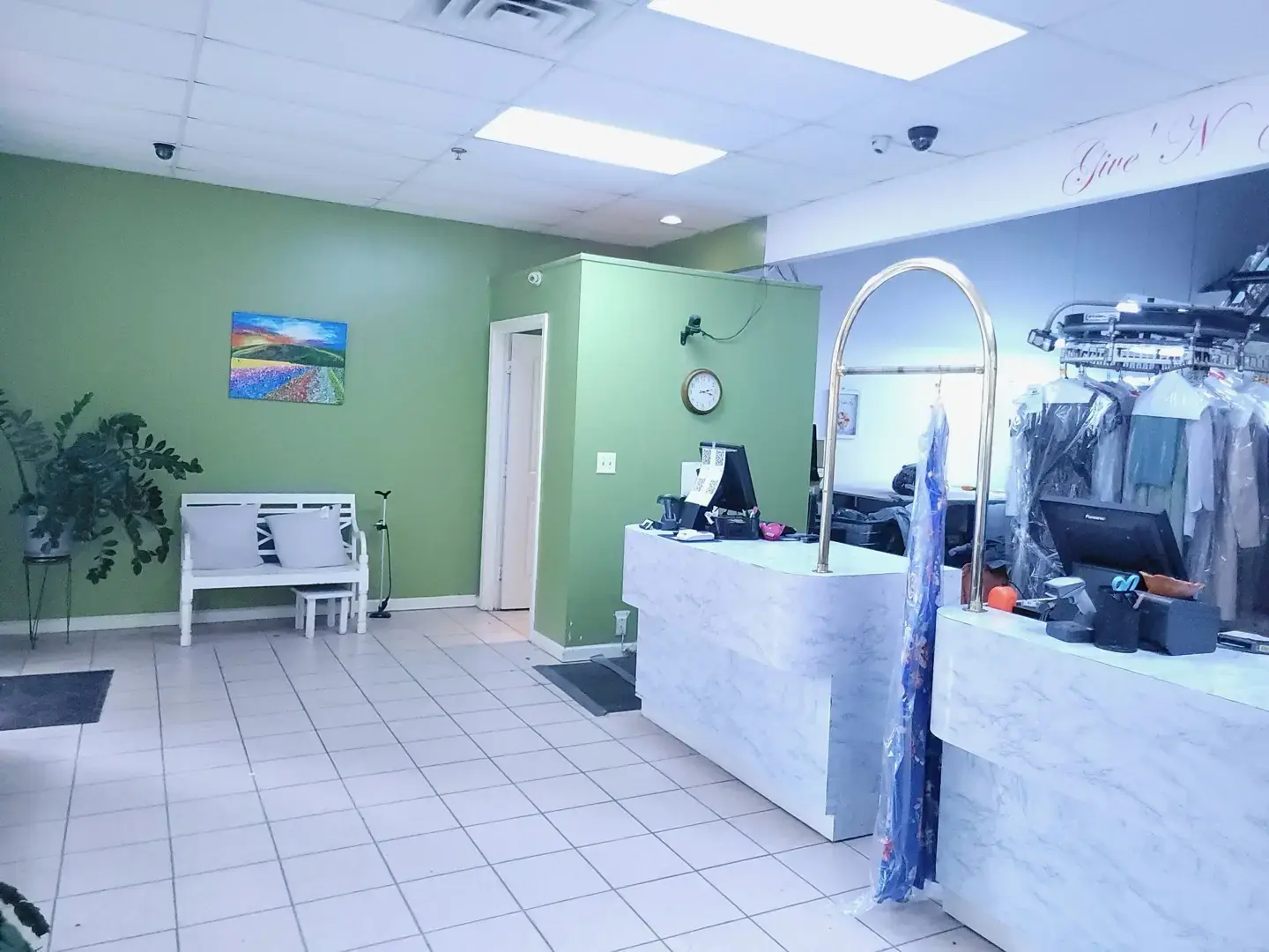 Give N Go Cleaners - Atlanta - Image 12