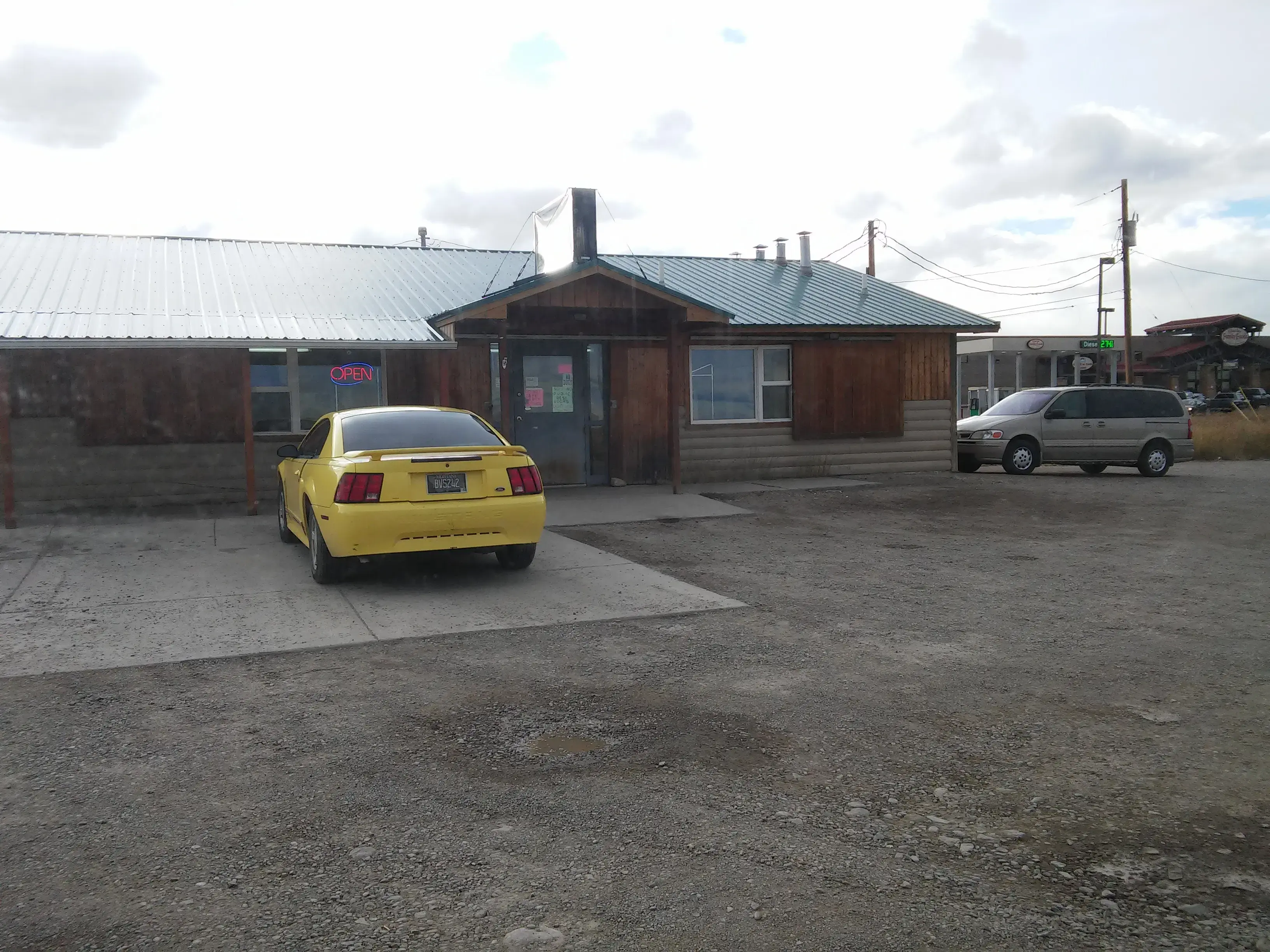 Glacier Laundry - Image 3