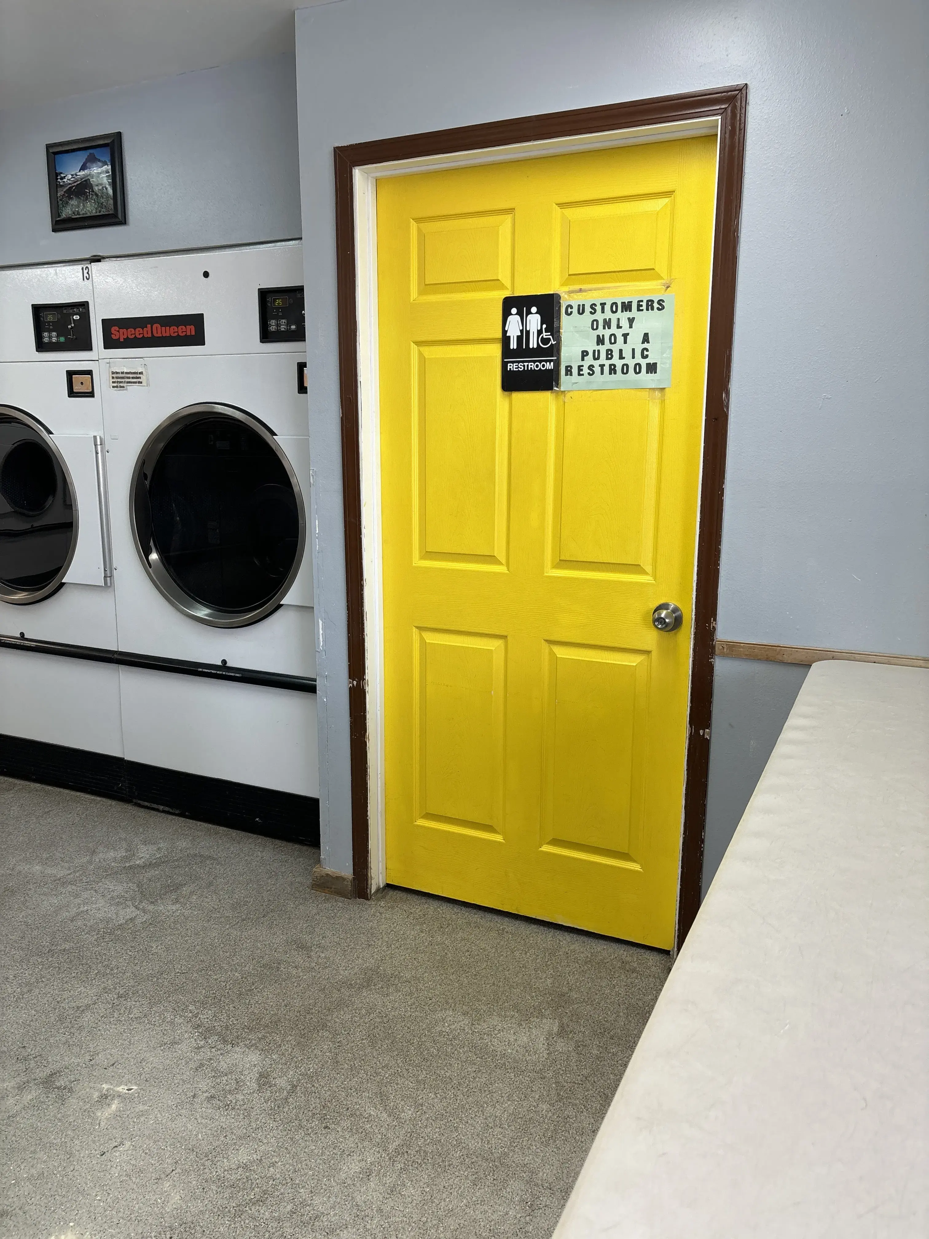 Glacier Laundry - Image 6