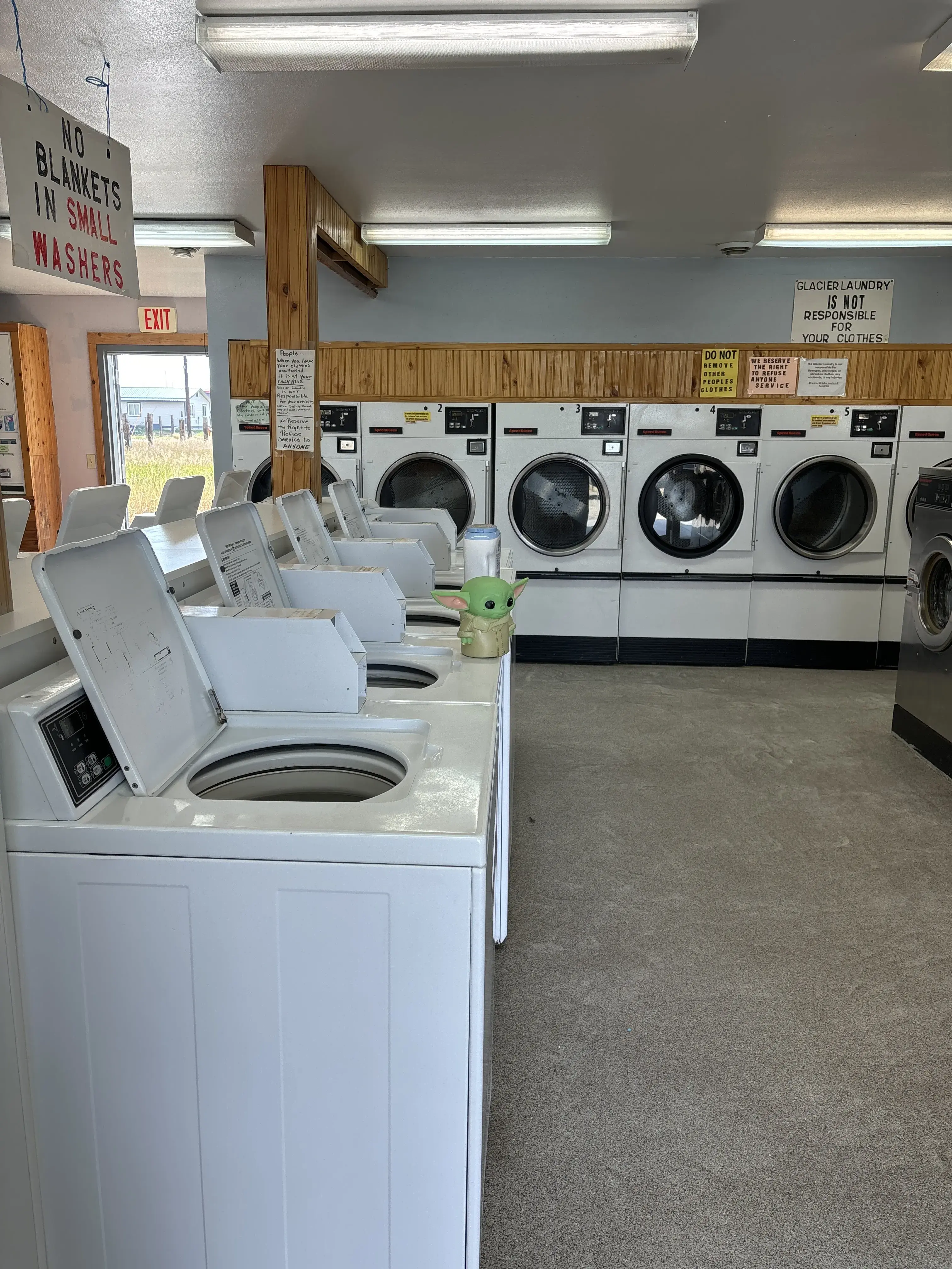 Glacier Laundry thumbnail 2