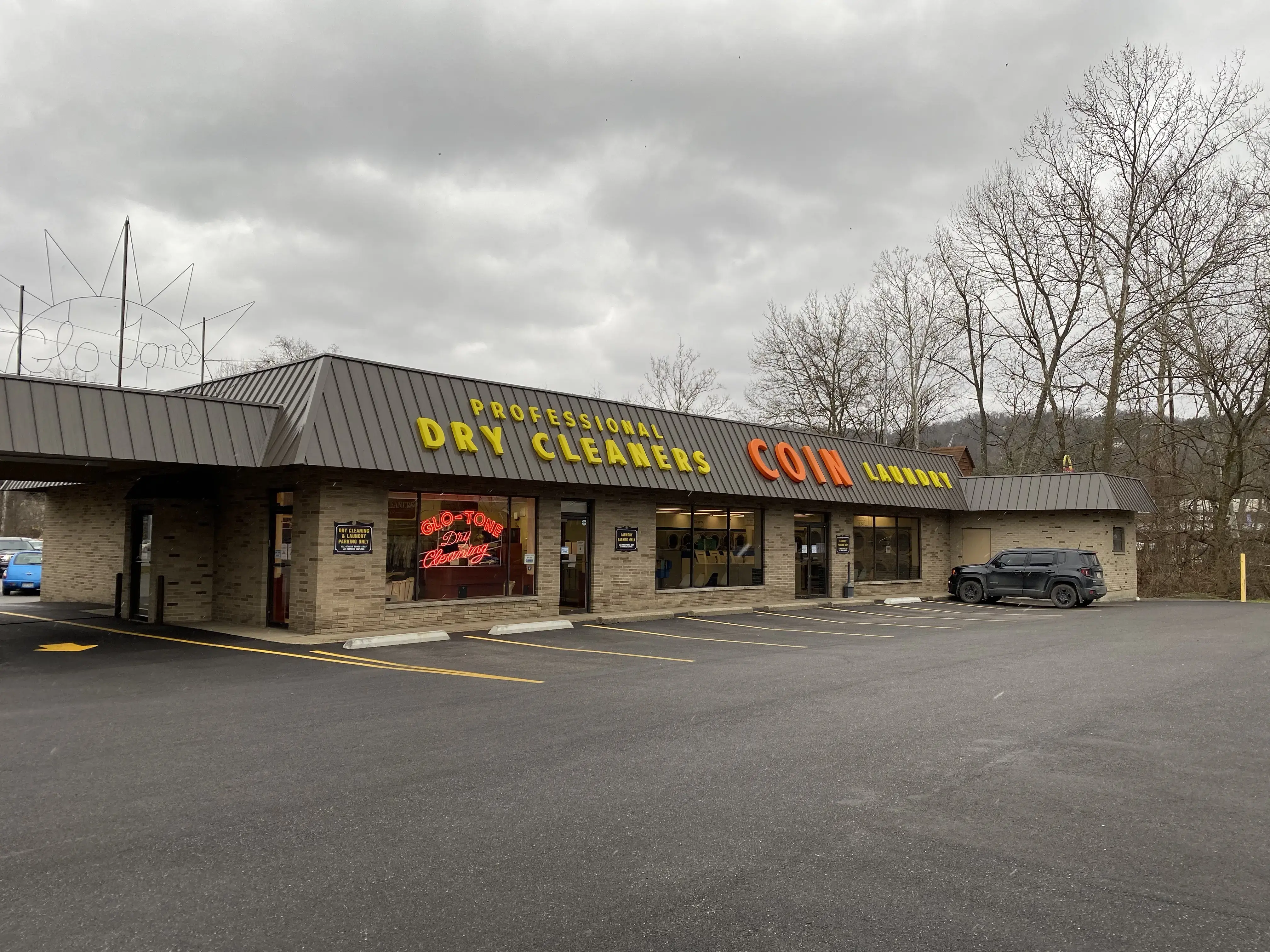Glo-Tone Cleaners location