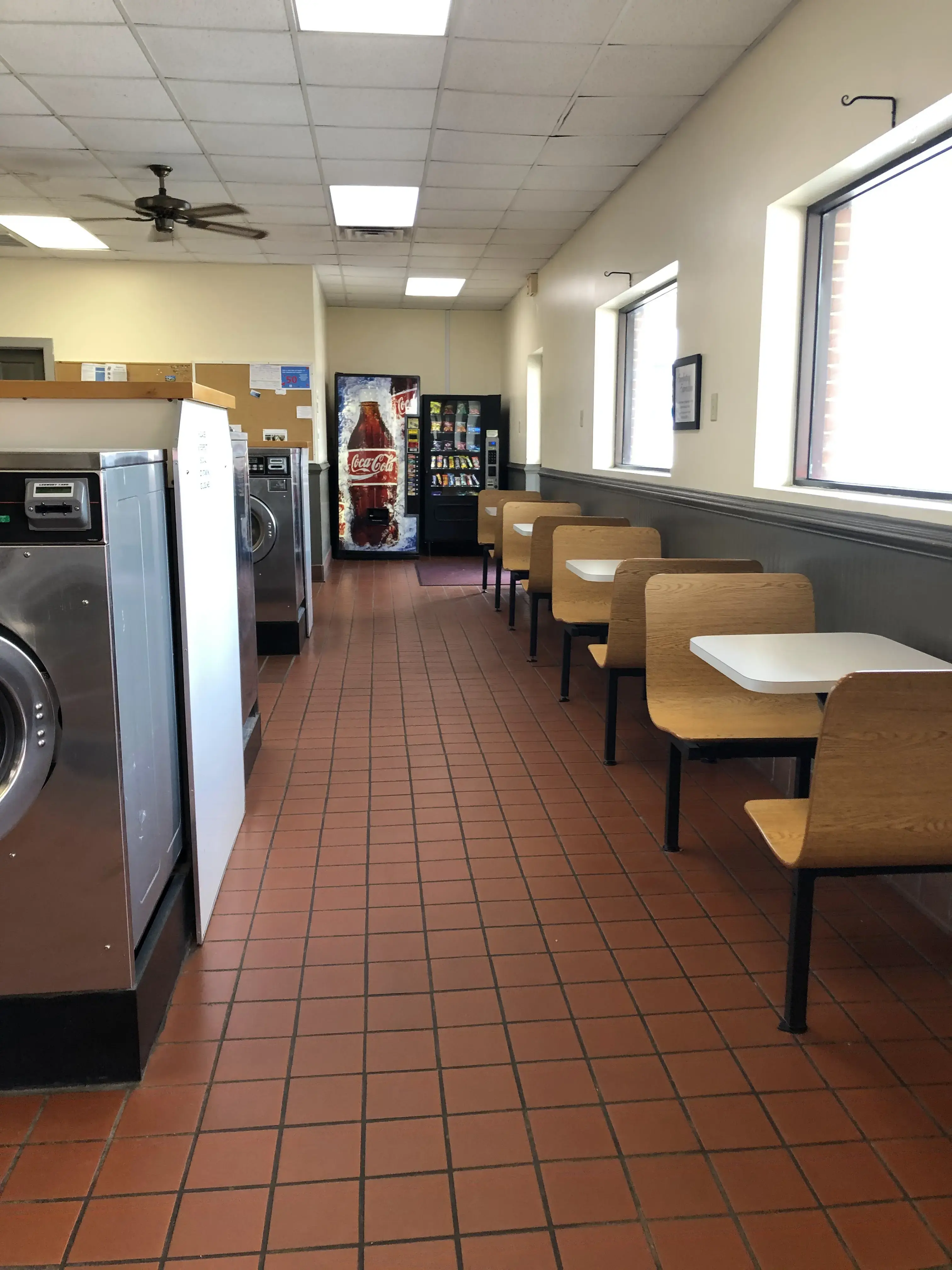 Gloucester U-Do-It Laundry thumbnail 6