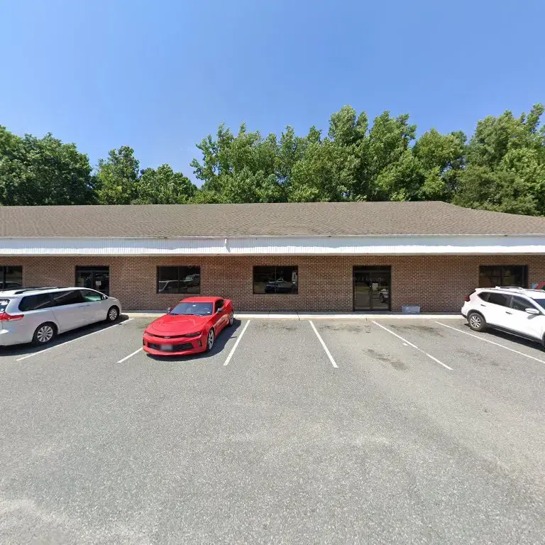 Gloucester U-Do-It Laundry - Image 10