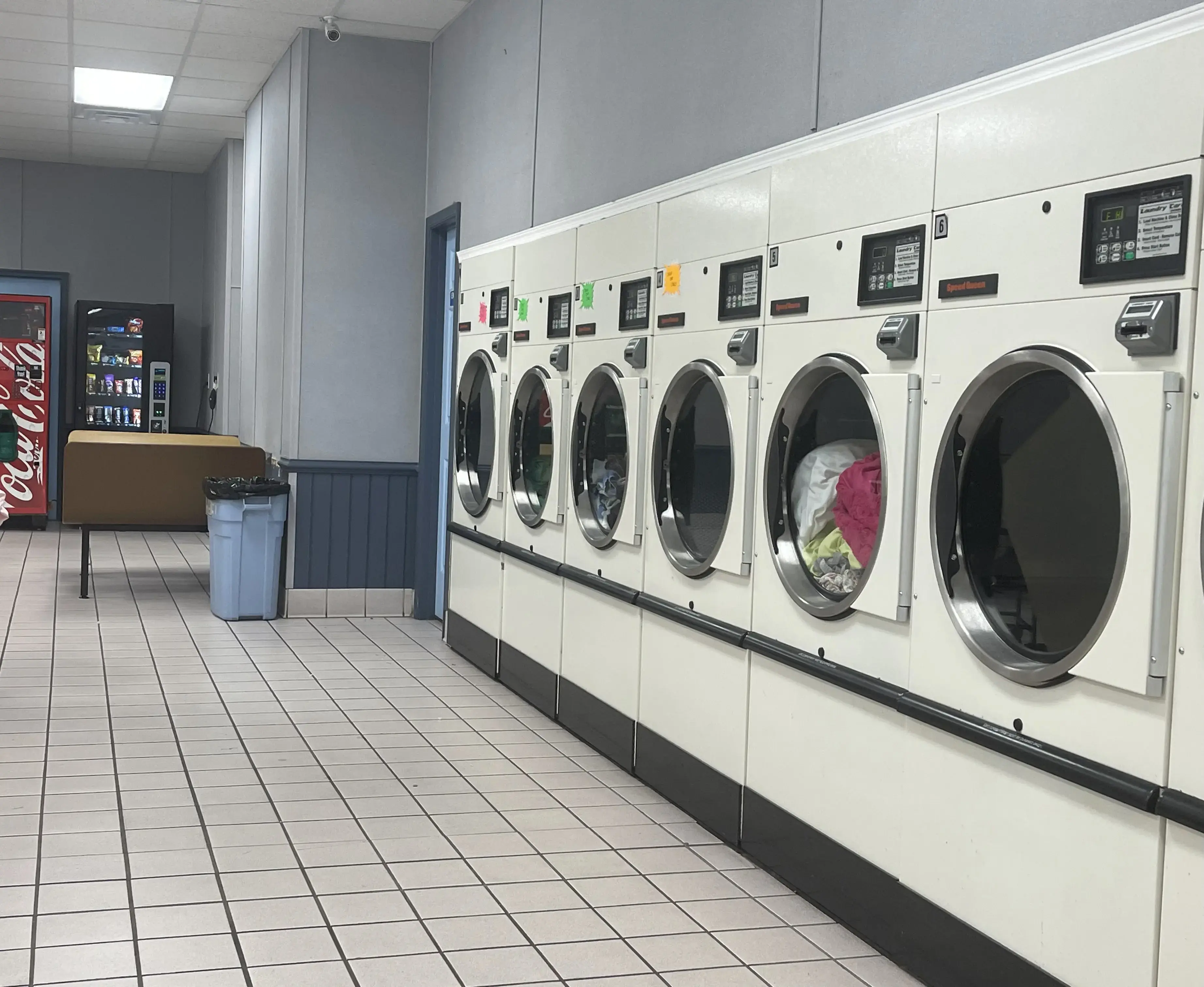 Gloucester U-Do-It Laundry thumbnail 8