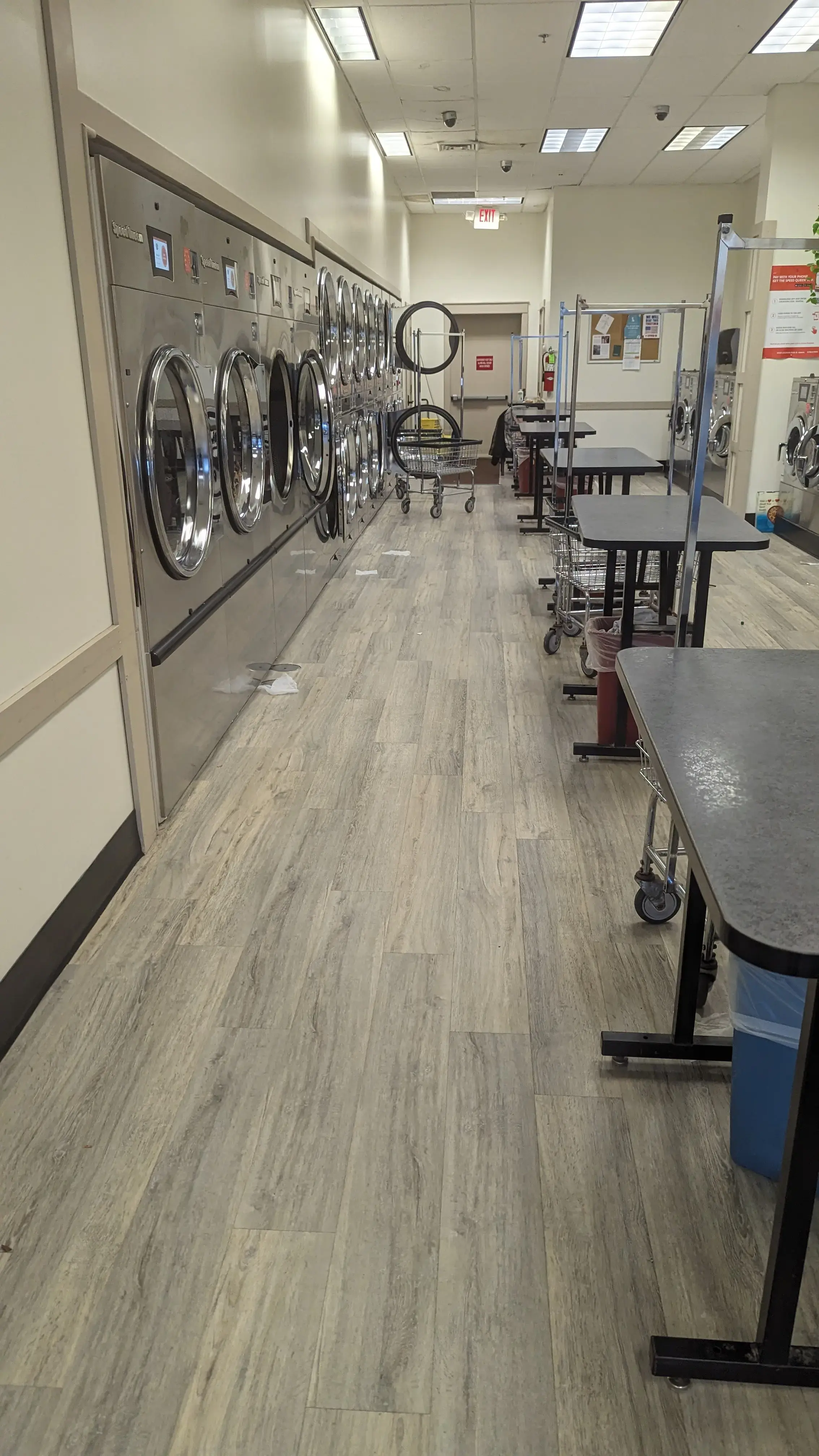 Gold Medal Laundromat - Image 12