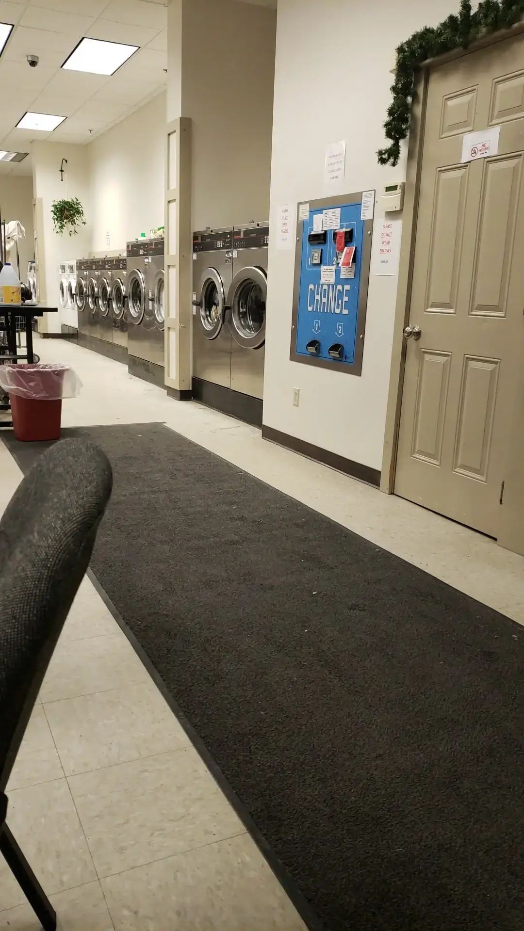 Gold Medal Laundromat - Image 10