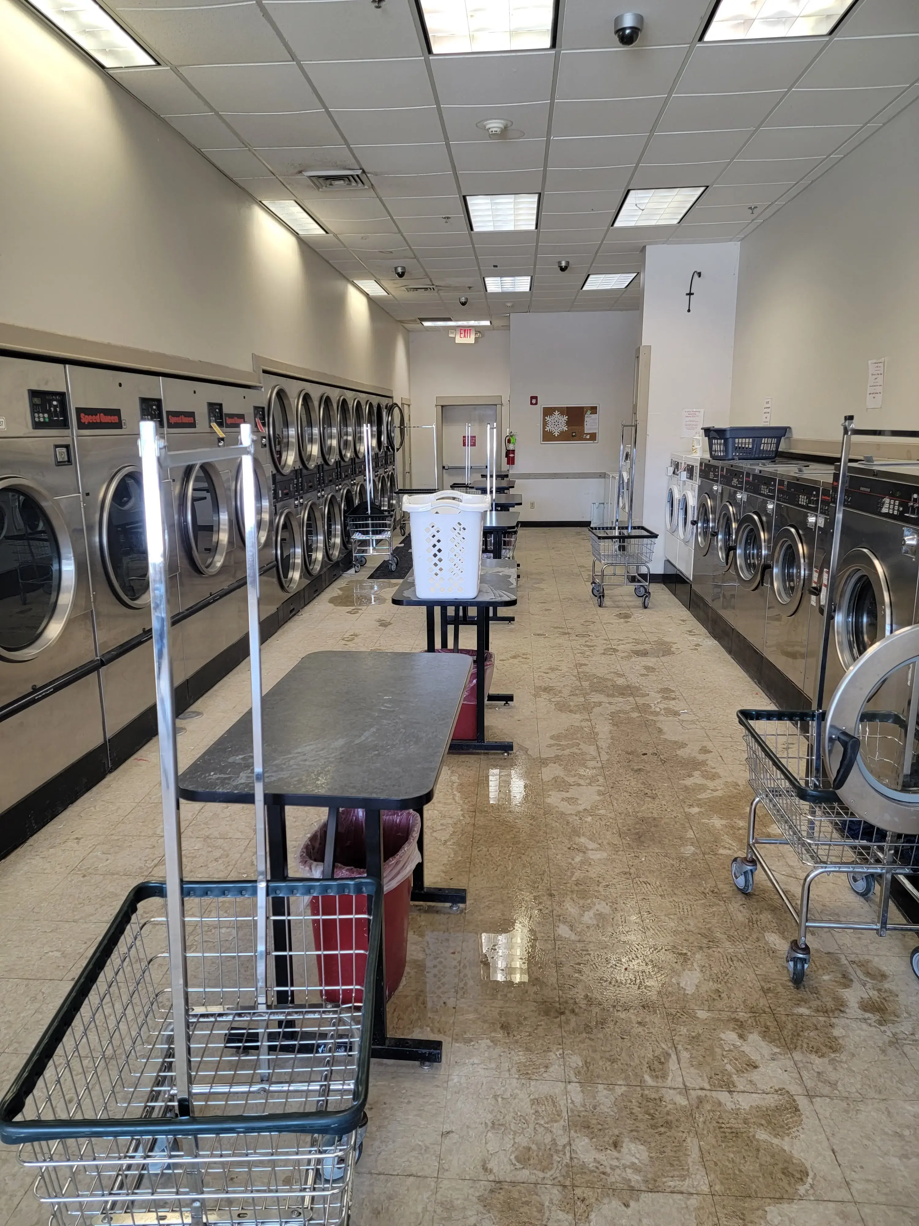 Gold Medal Laundromat thumbnail 13
