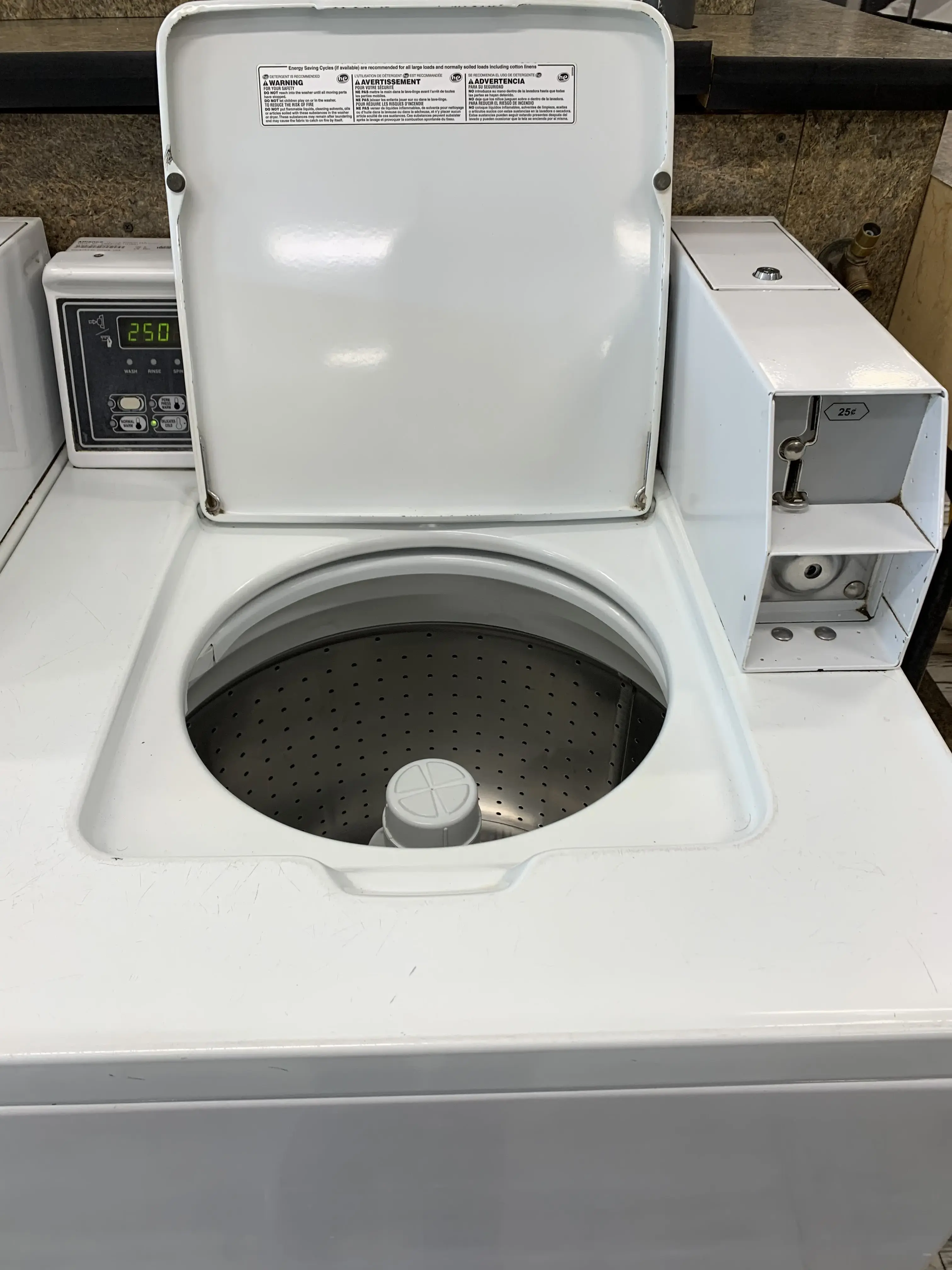 Gold Run Laundromat - Image 7