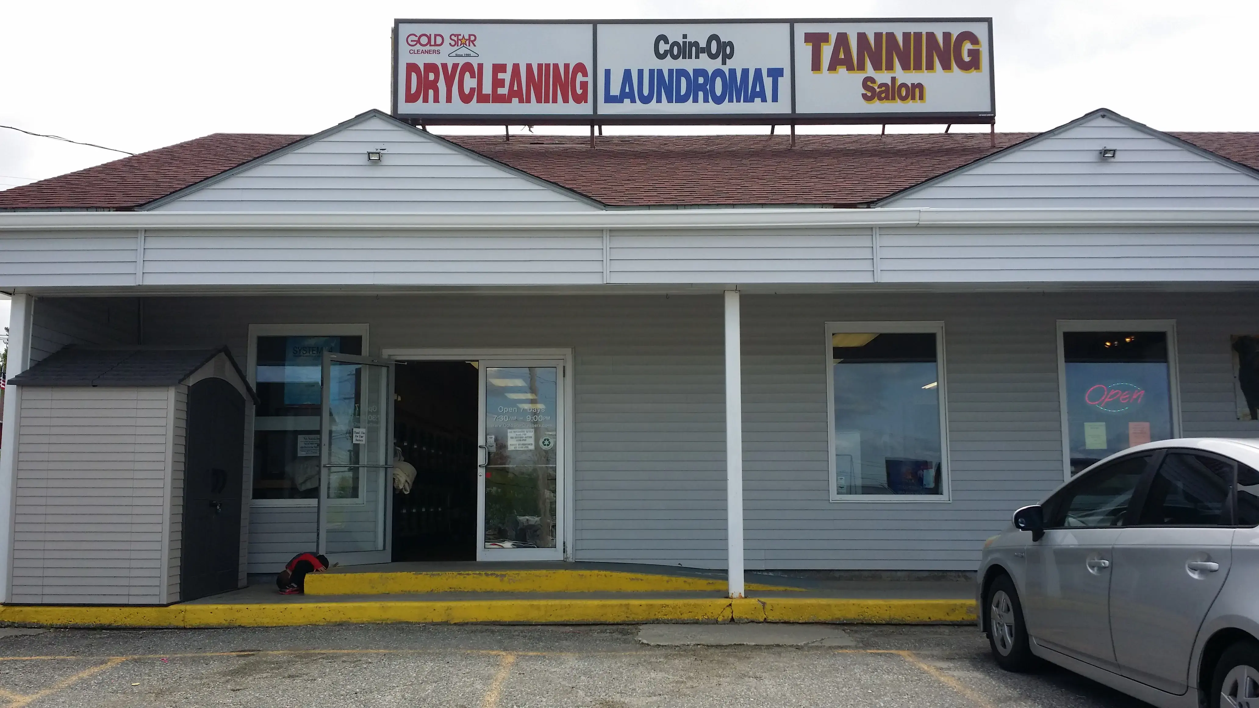Gold Star Cleaners - Image 3