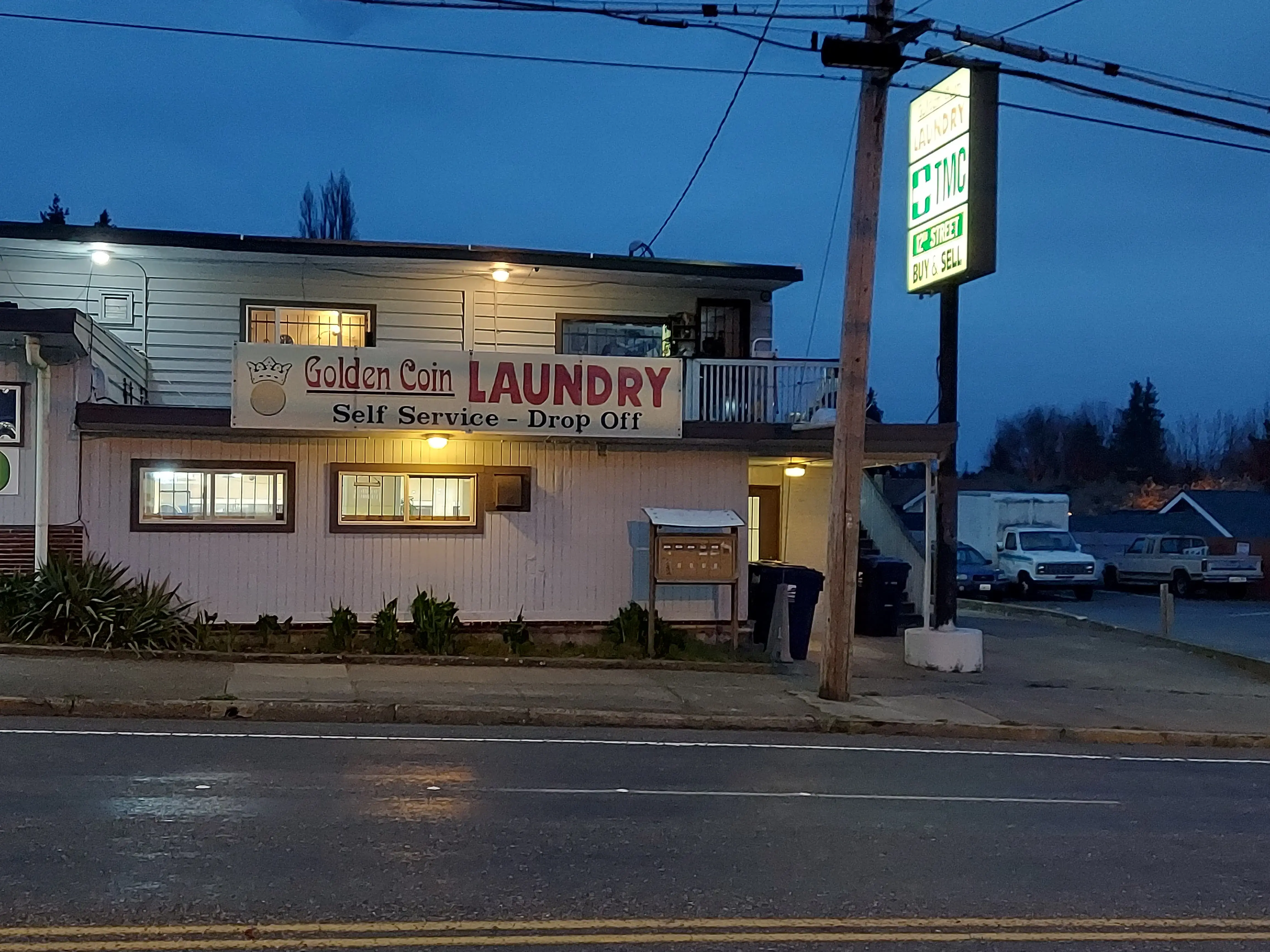 Golden Coin Laundry thumbnail 3