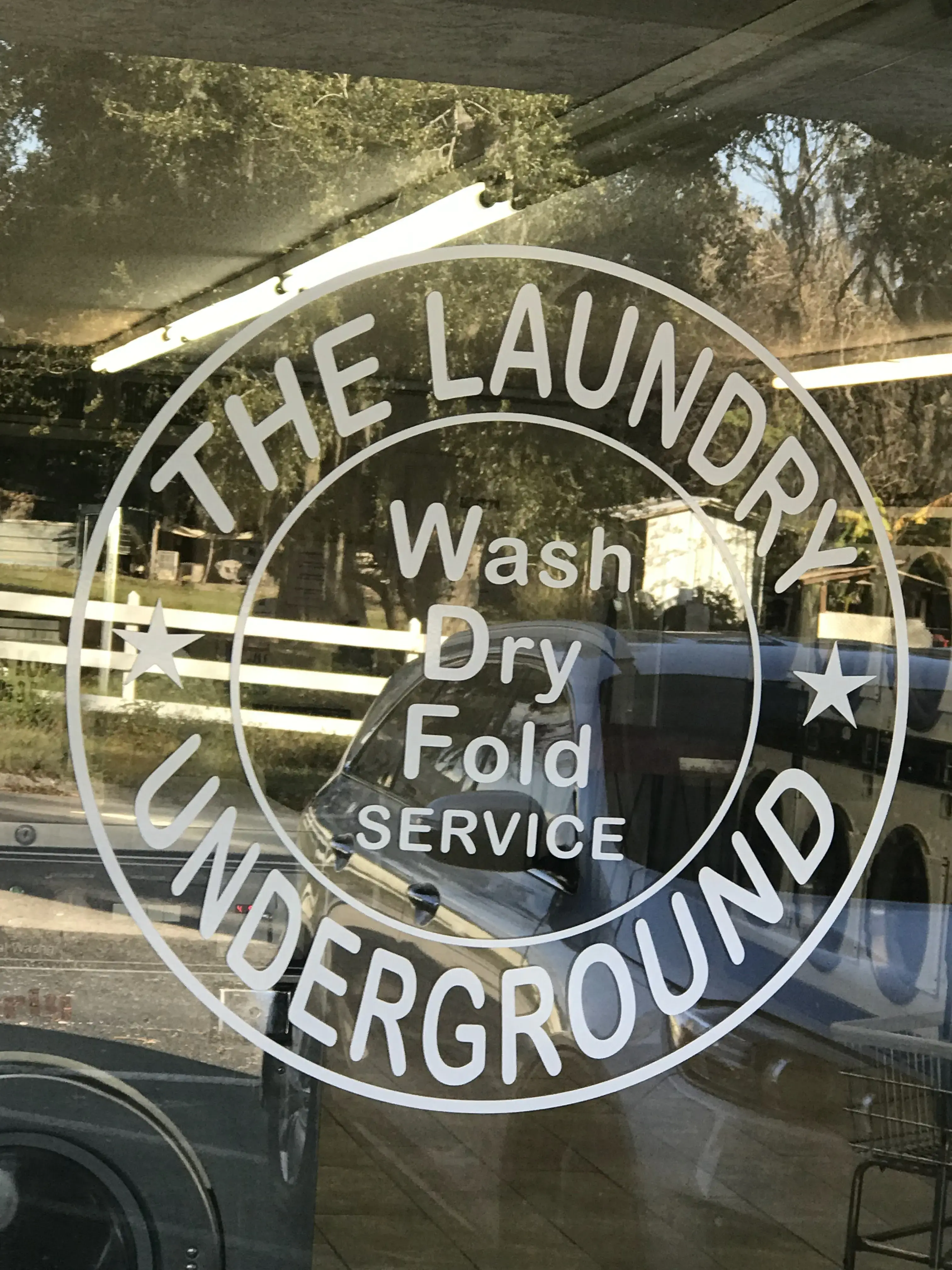 Golden Tide Laundromat thumbnail 4