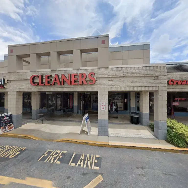 Golden Touch Dry Cleaners thumbnail 11