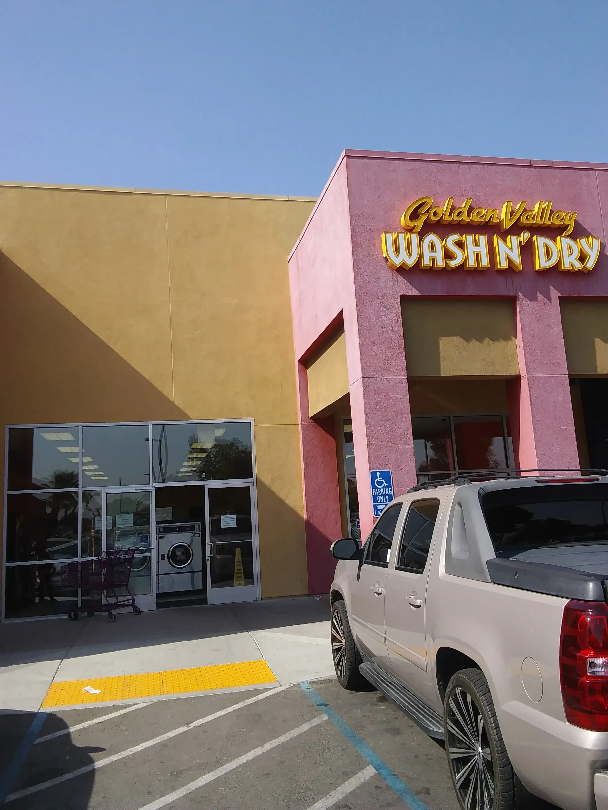 Golden Valley Wash N' Dry - Image 2