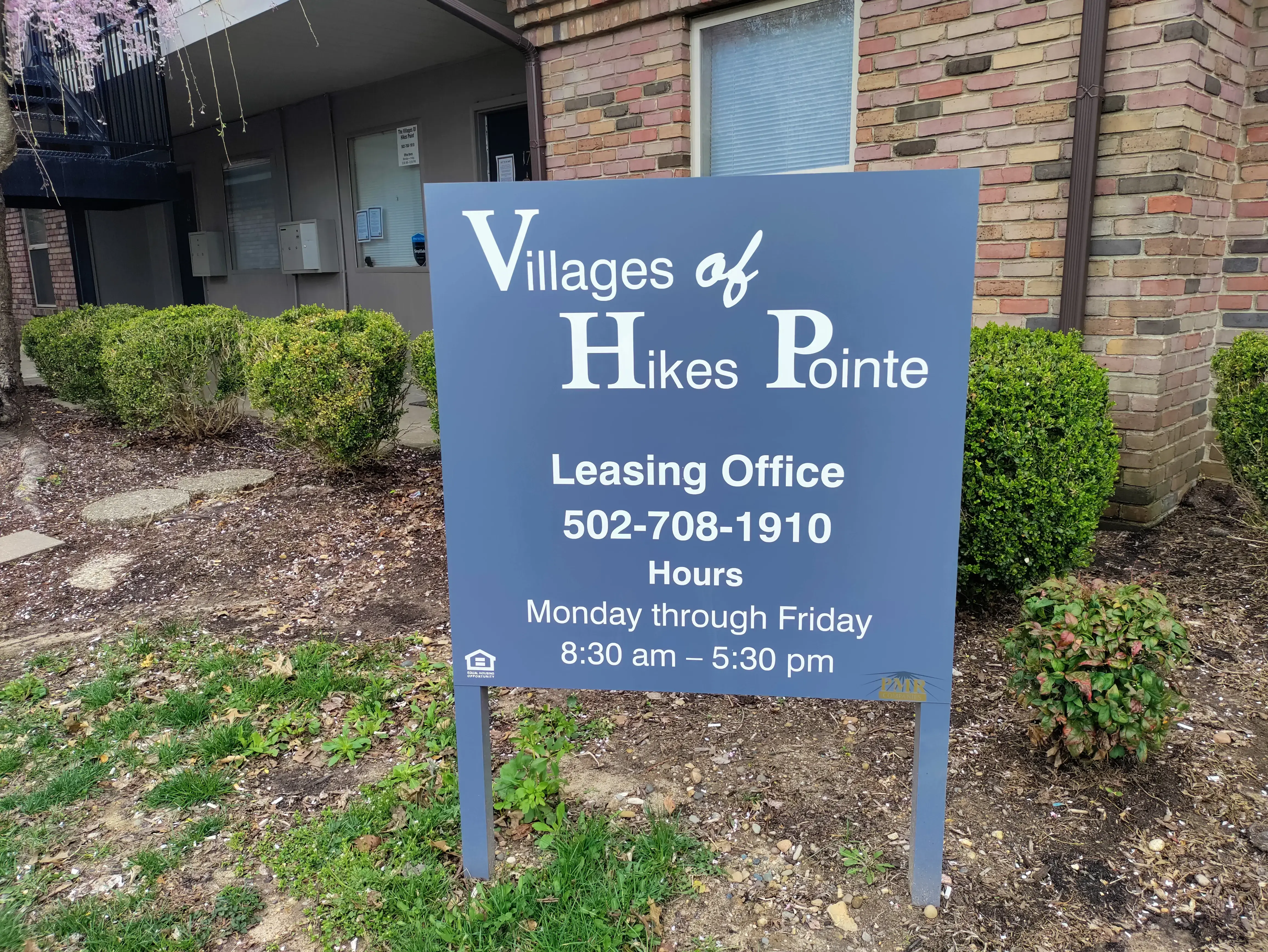 Golden Wash Laundromat thumbnail 9