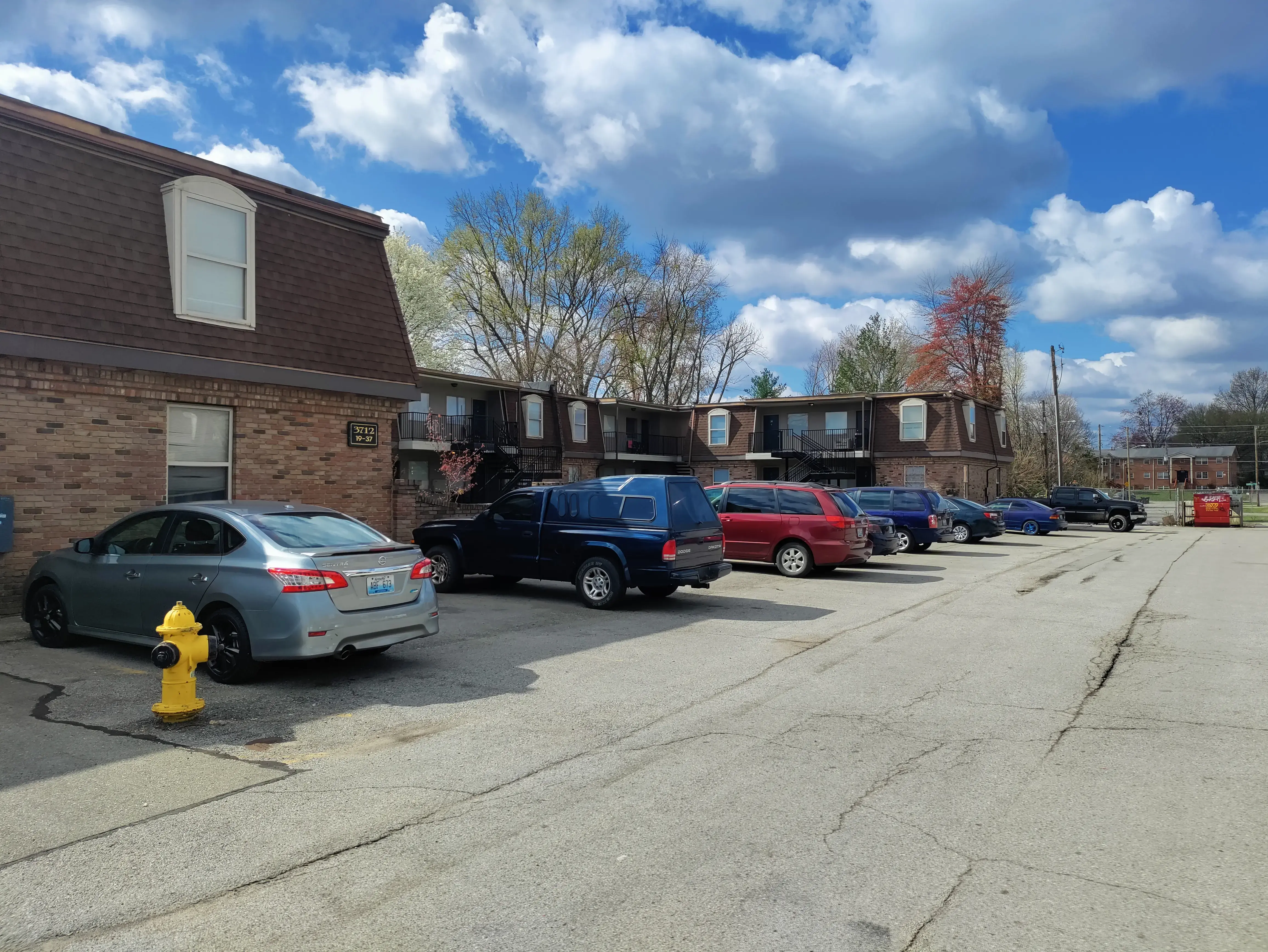 Golden Wash Laundromat thumbnail 7