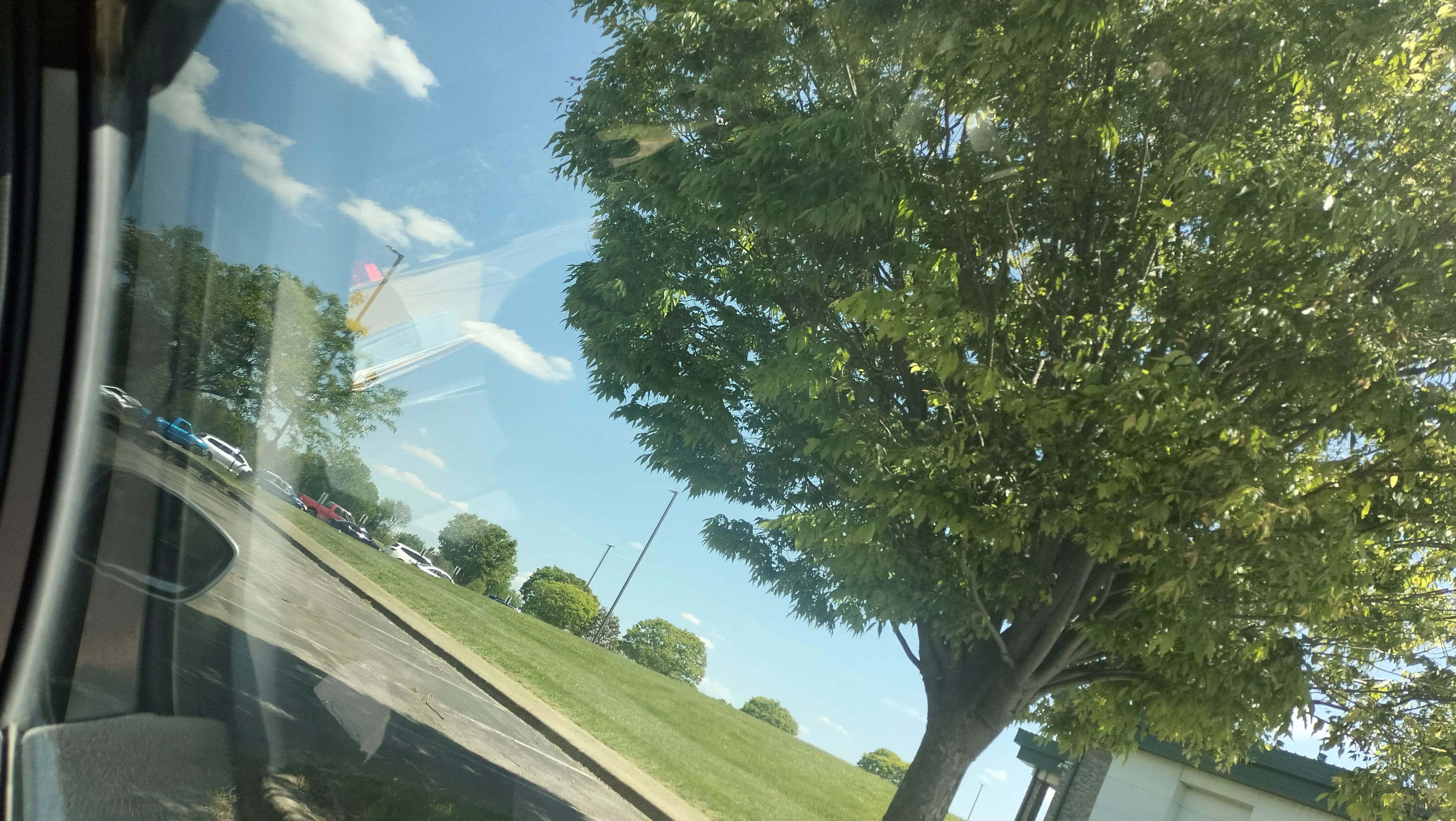 Golden Wash Laundromat thumbnail 8