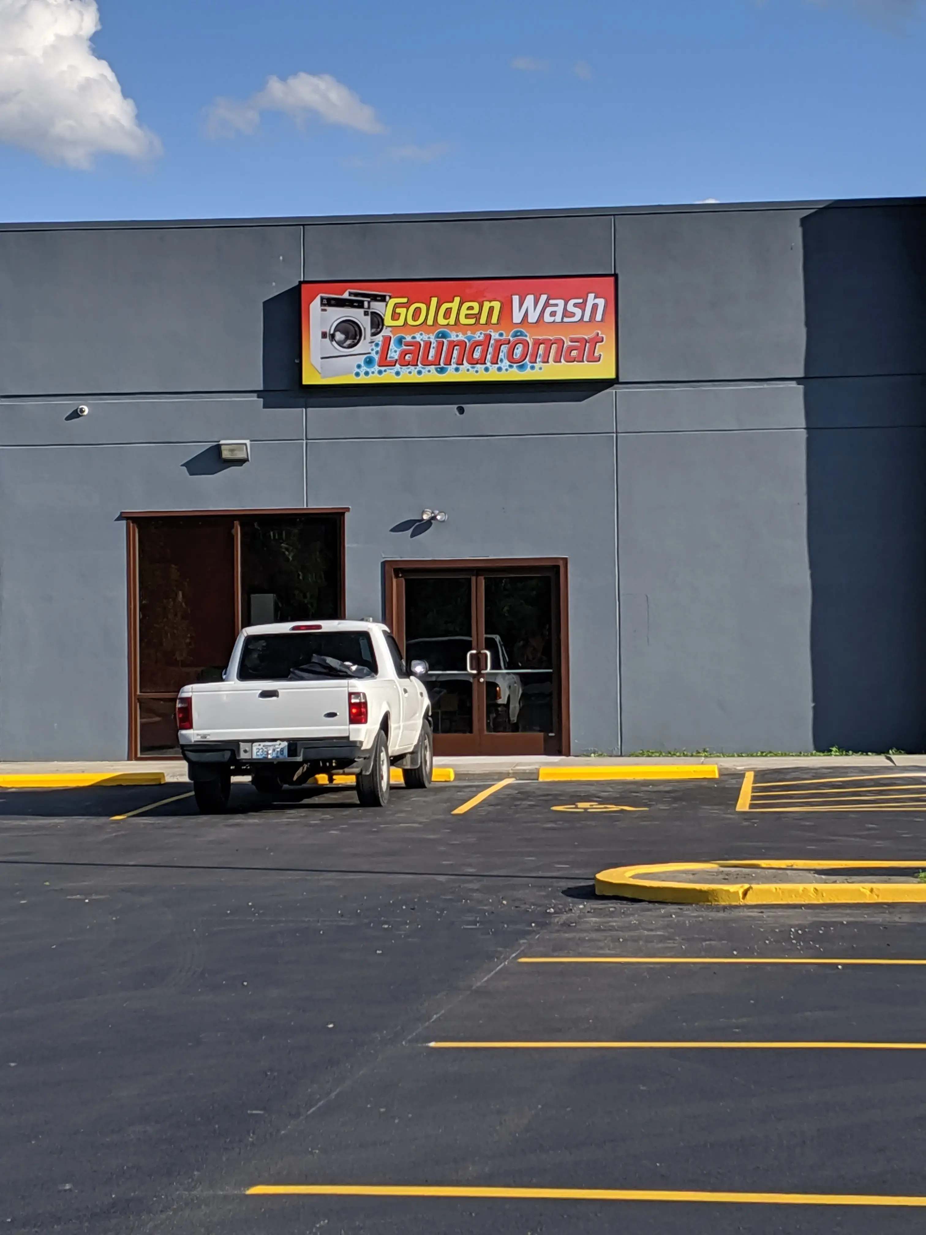 Golden Wash Laundromat - Image 1