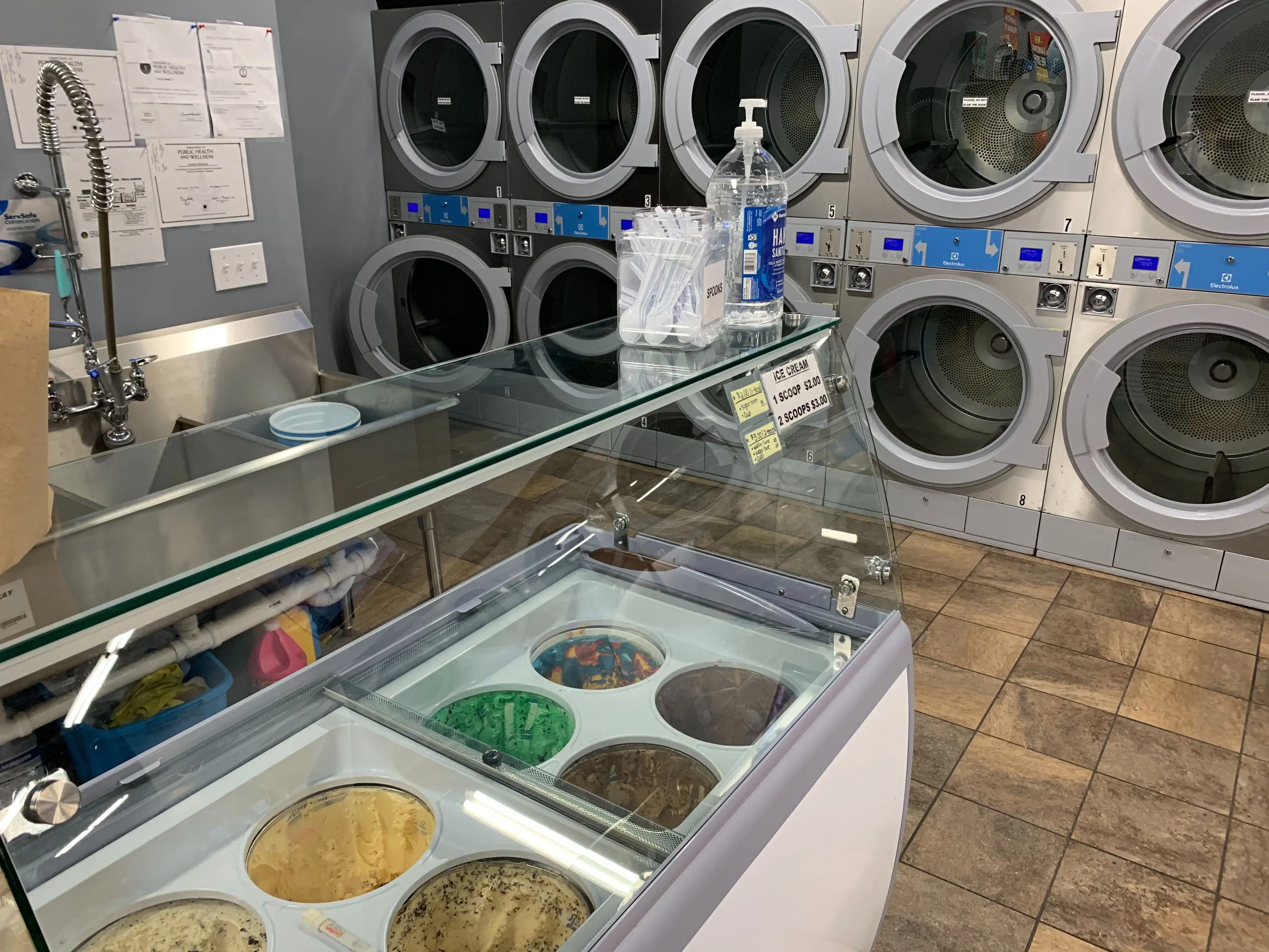 Golden Wash Laundromat thumbnail 16