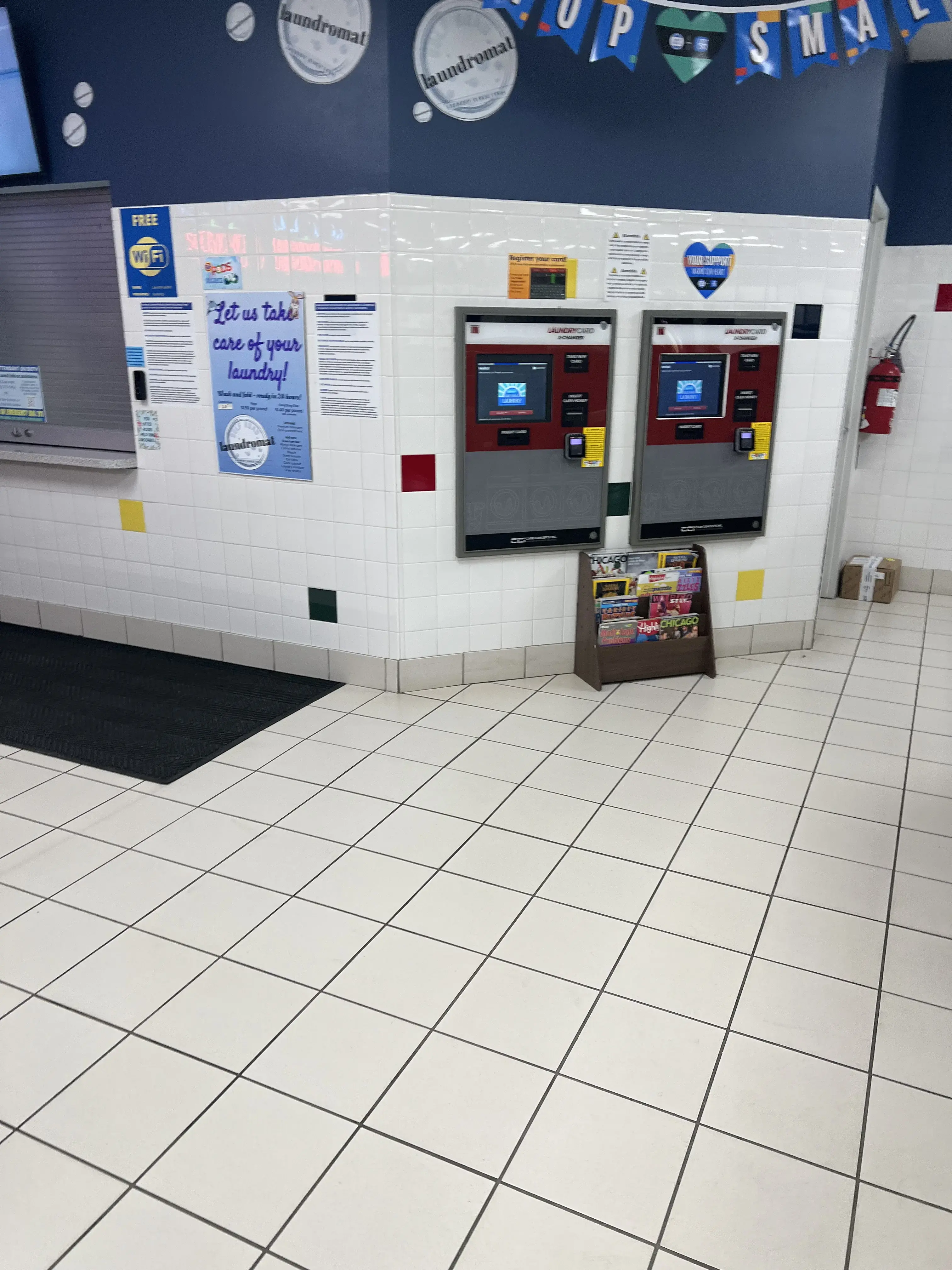 Golf Road Laundromat - Image 15