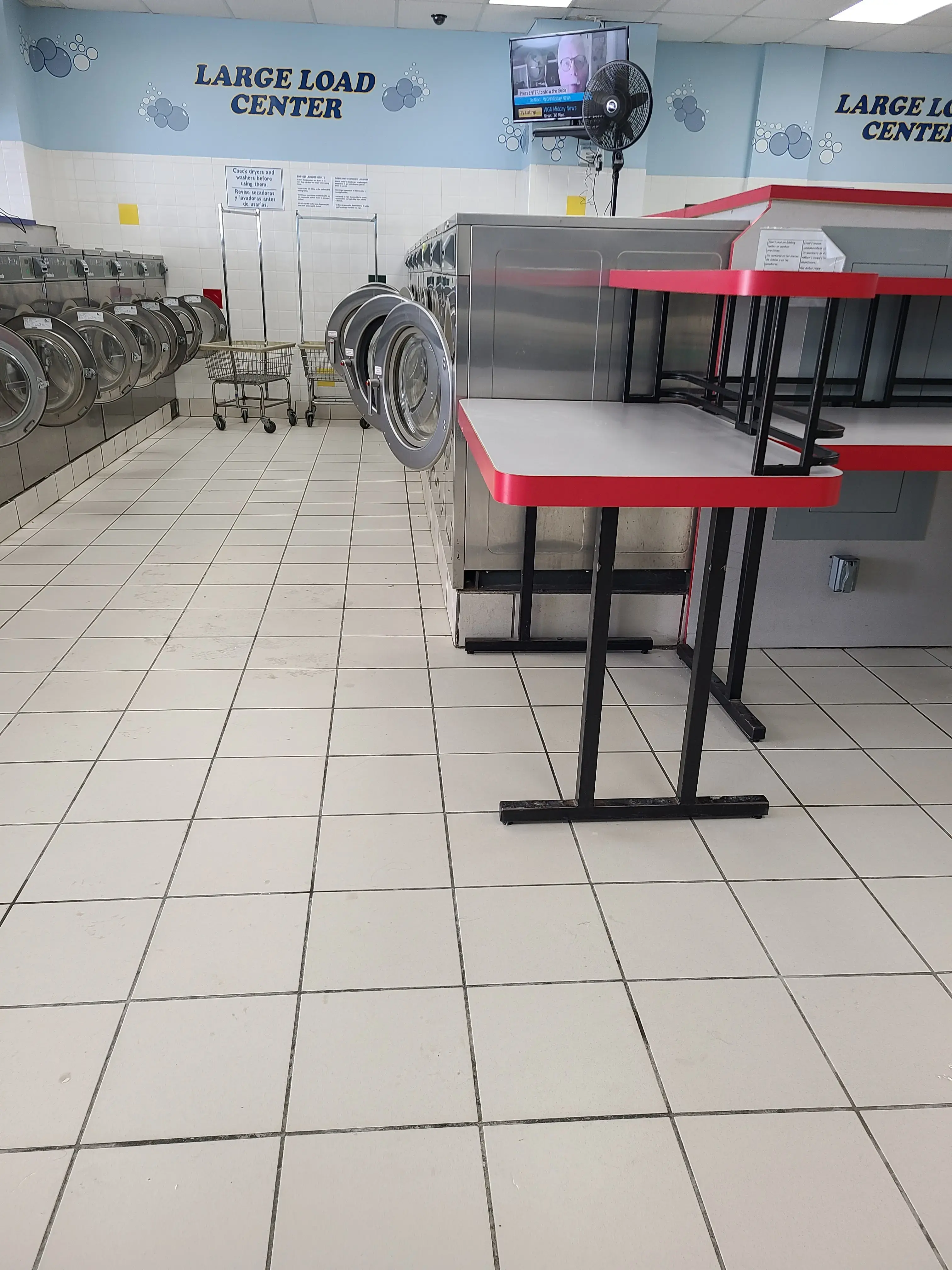 Golf Road Laundromat thumbnail 11