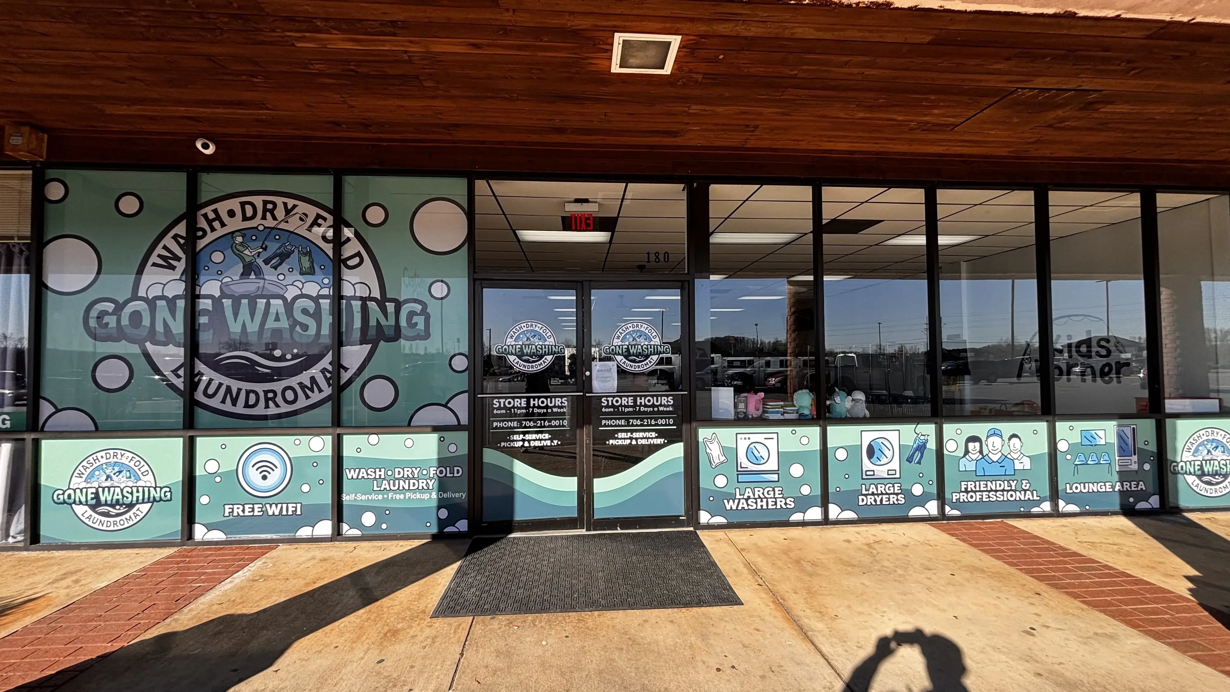 Gone Washing Laundromat thumbnail 13