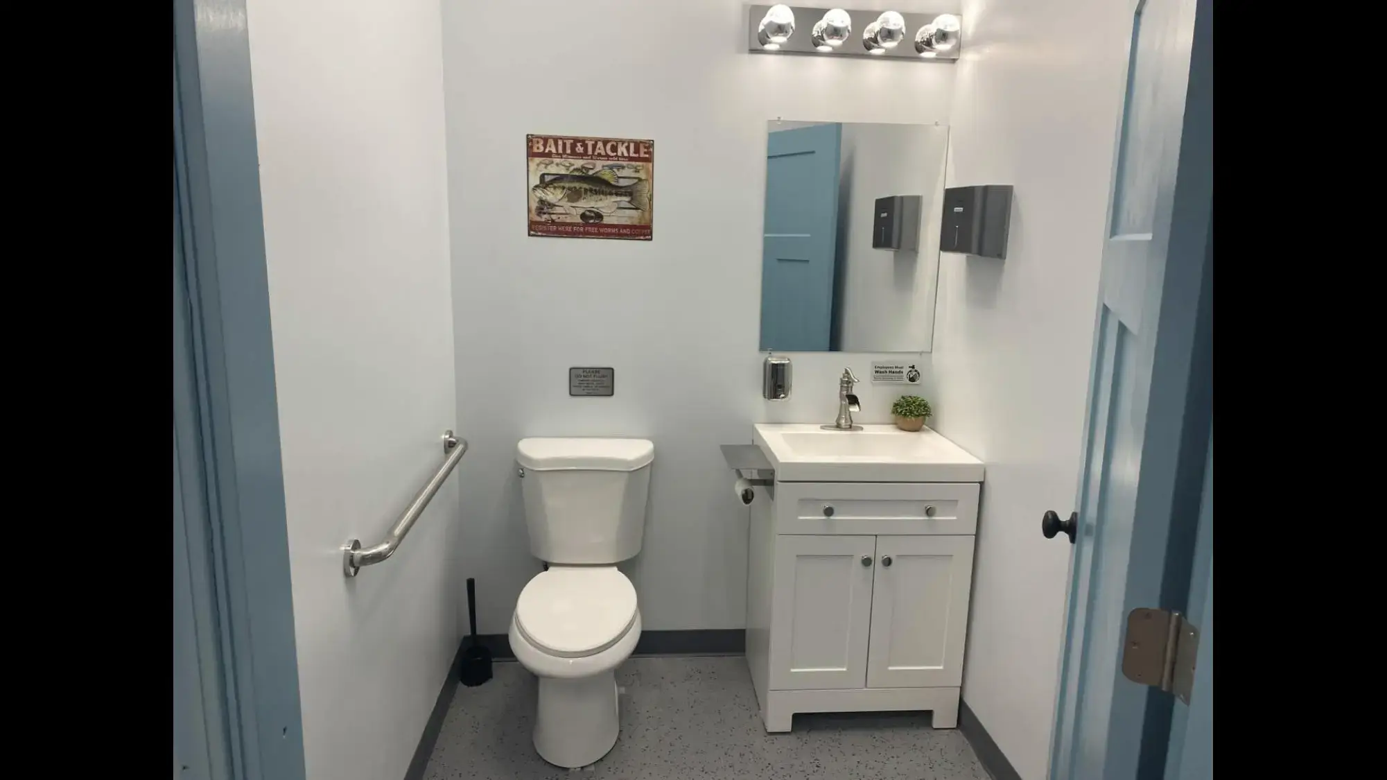 Gone Washing Laundromat - Image 10