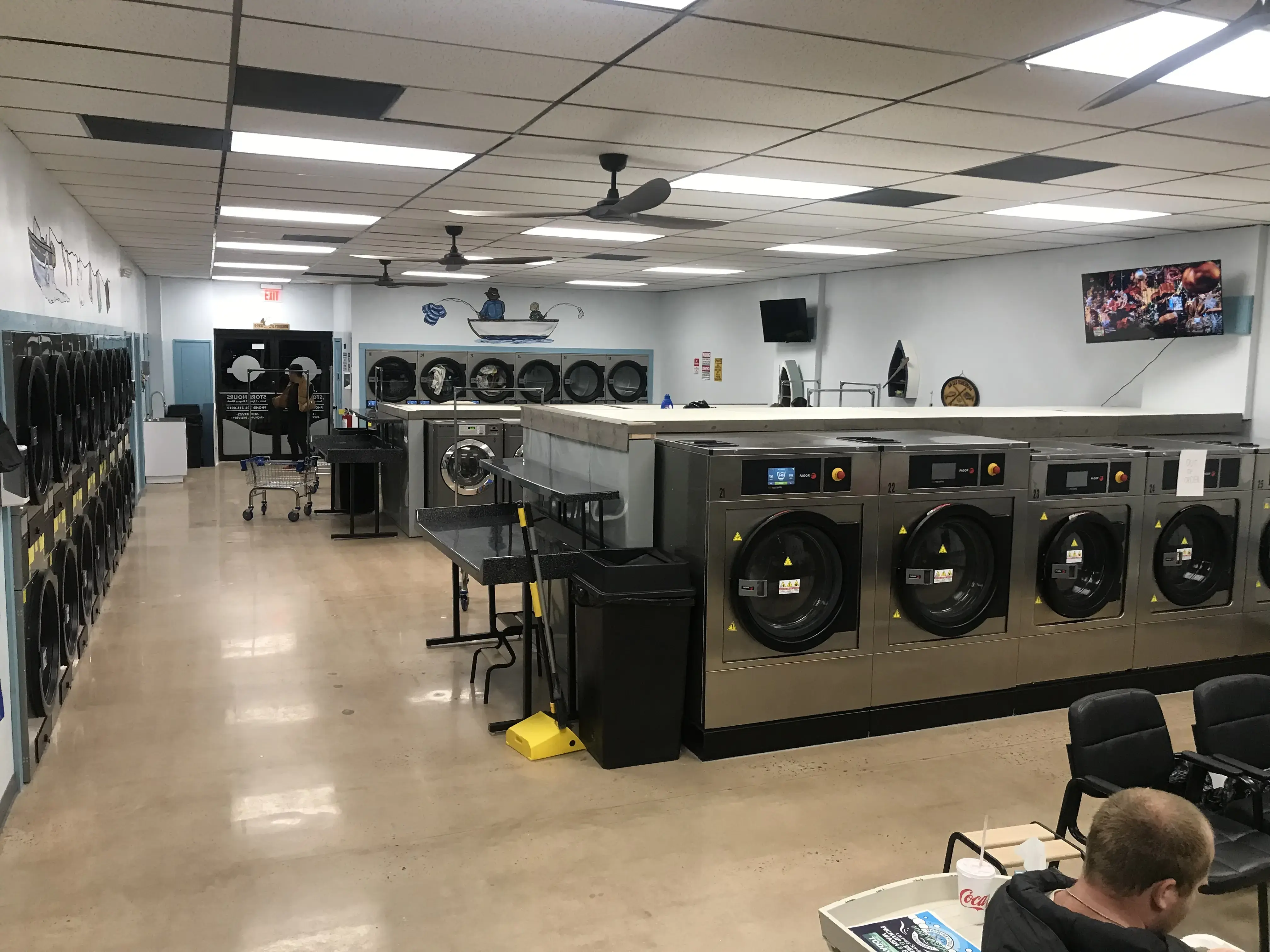 Gone Washing Laundromat - Image 7