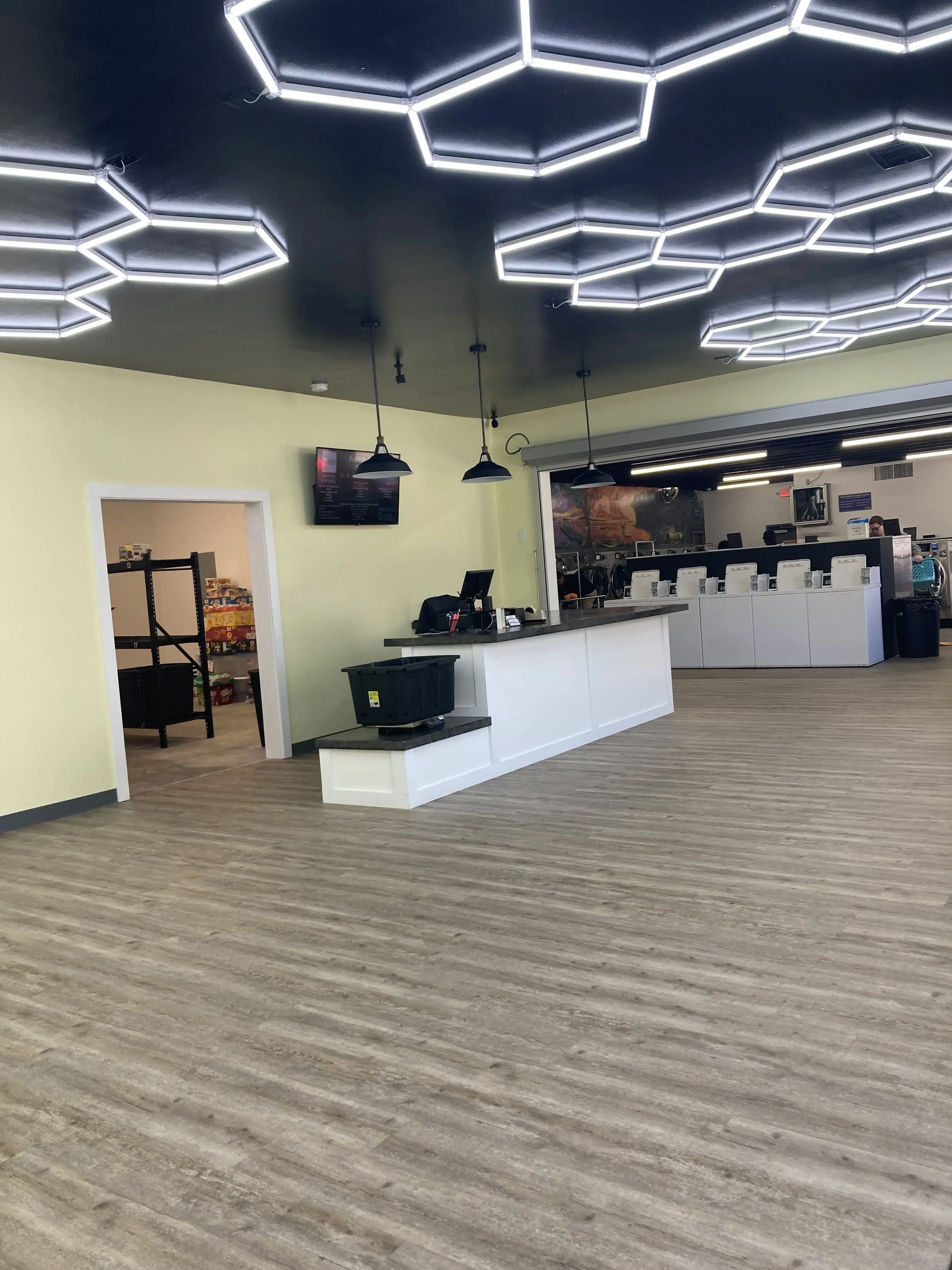 Good & Clean Laundry - Image 16