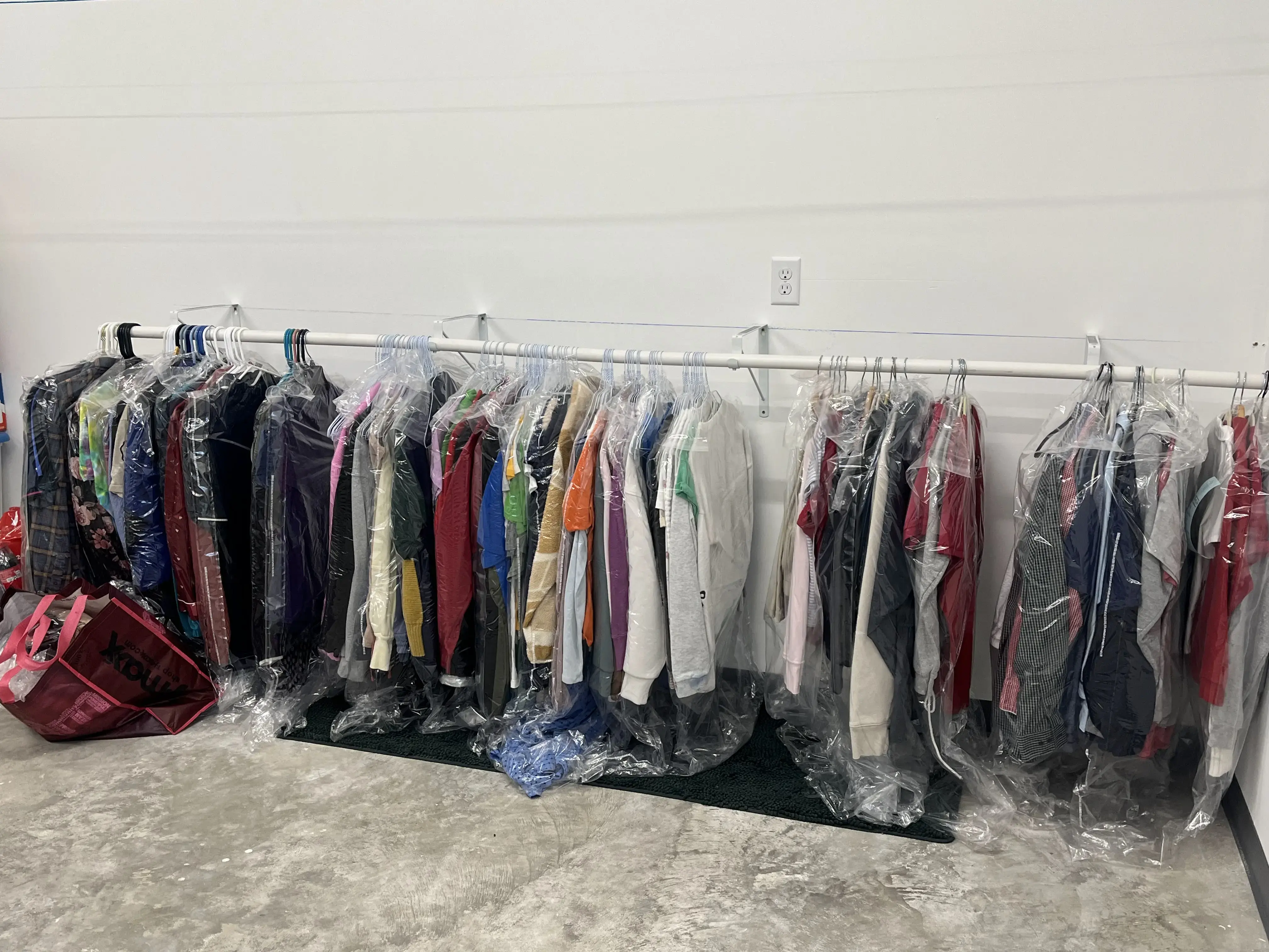 Good & Clean Laundry - Image 10