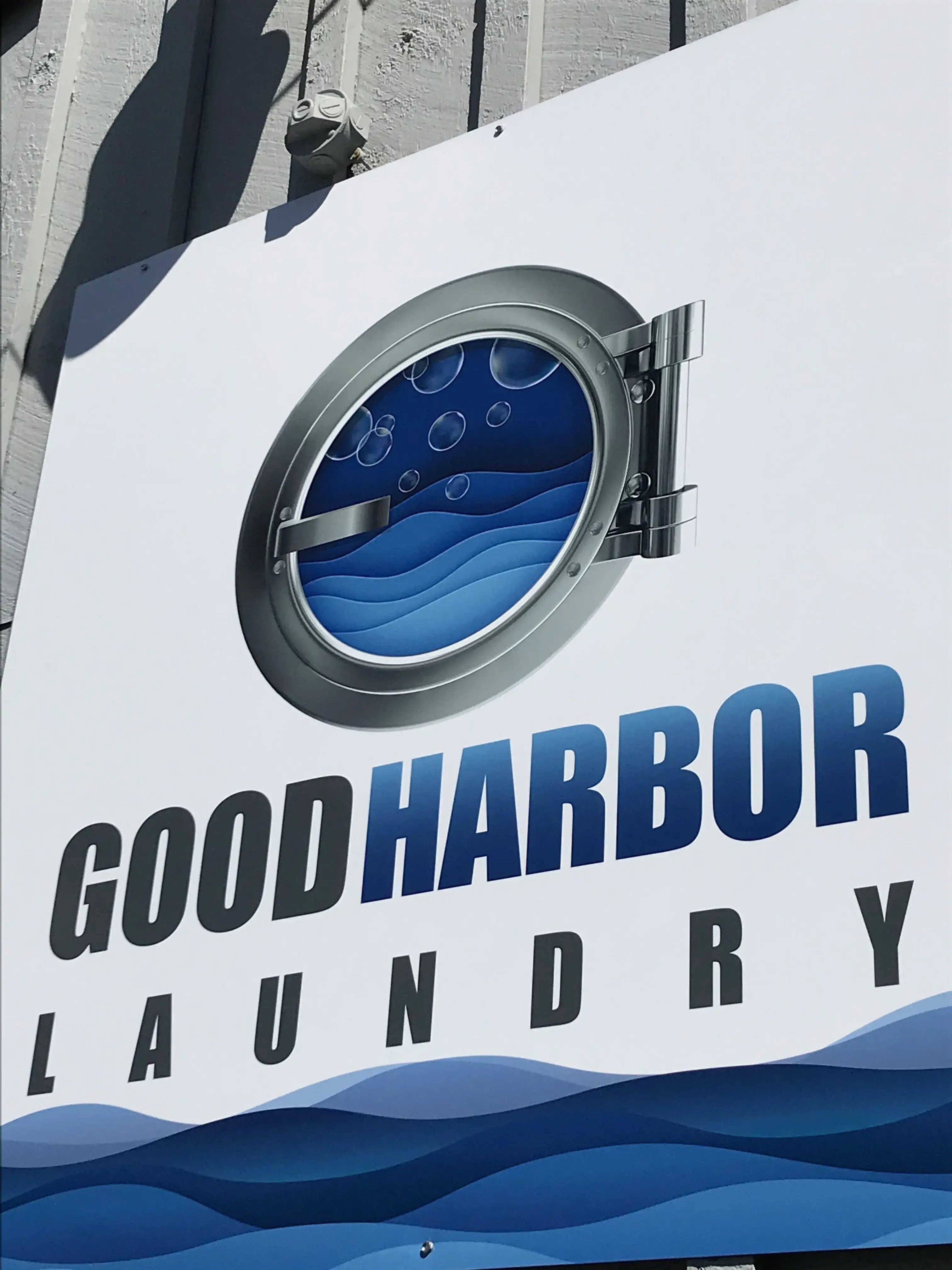 Good Harbor Laundry thumbnail 14