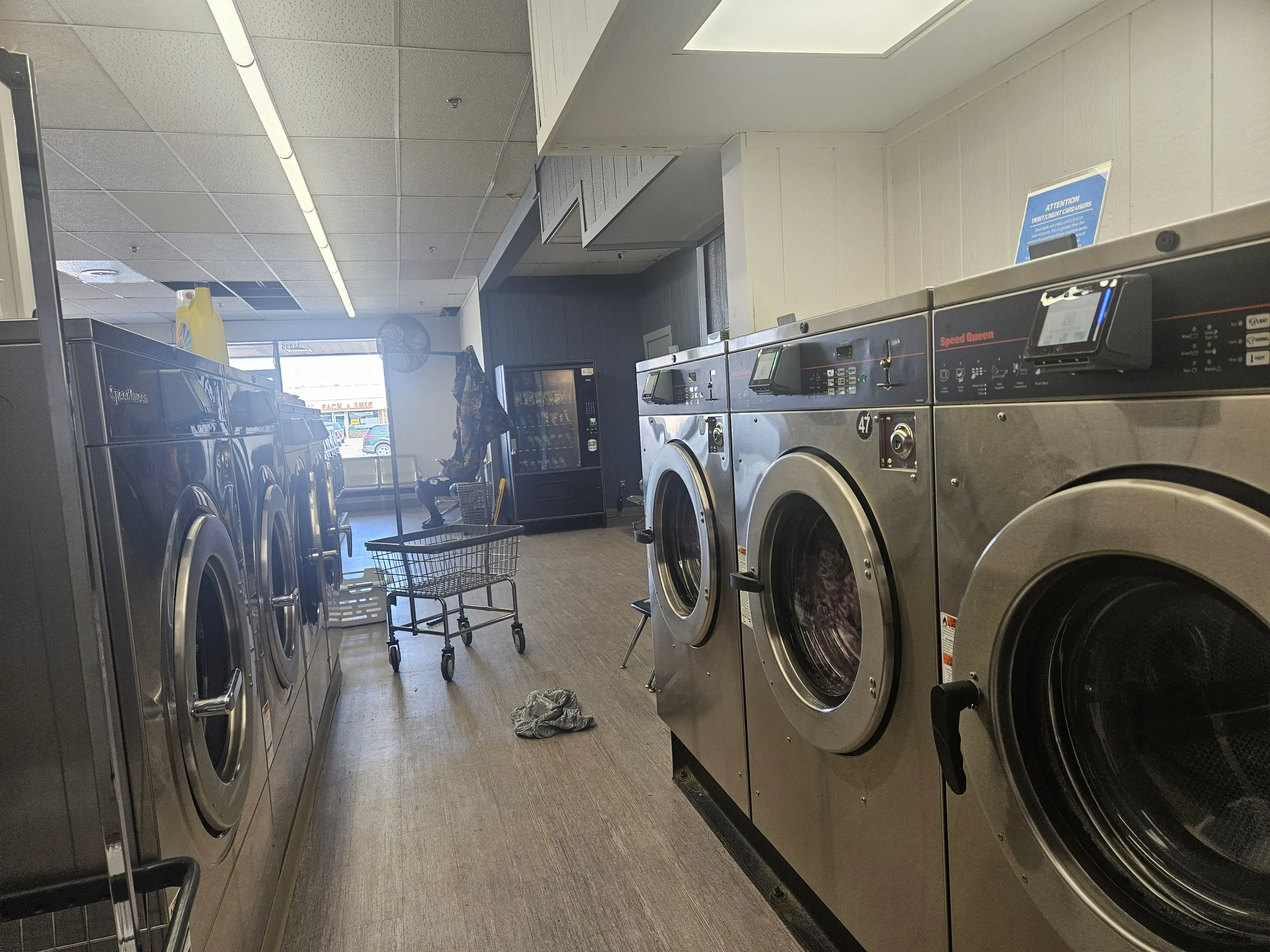 Granada Coin Laundromat location