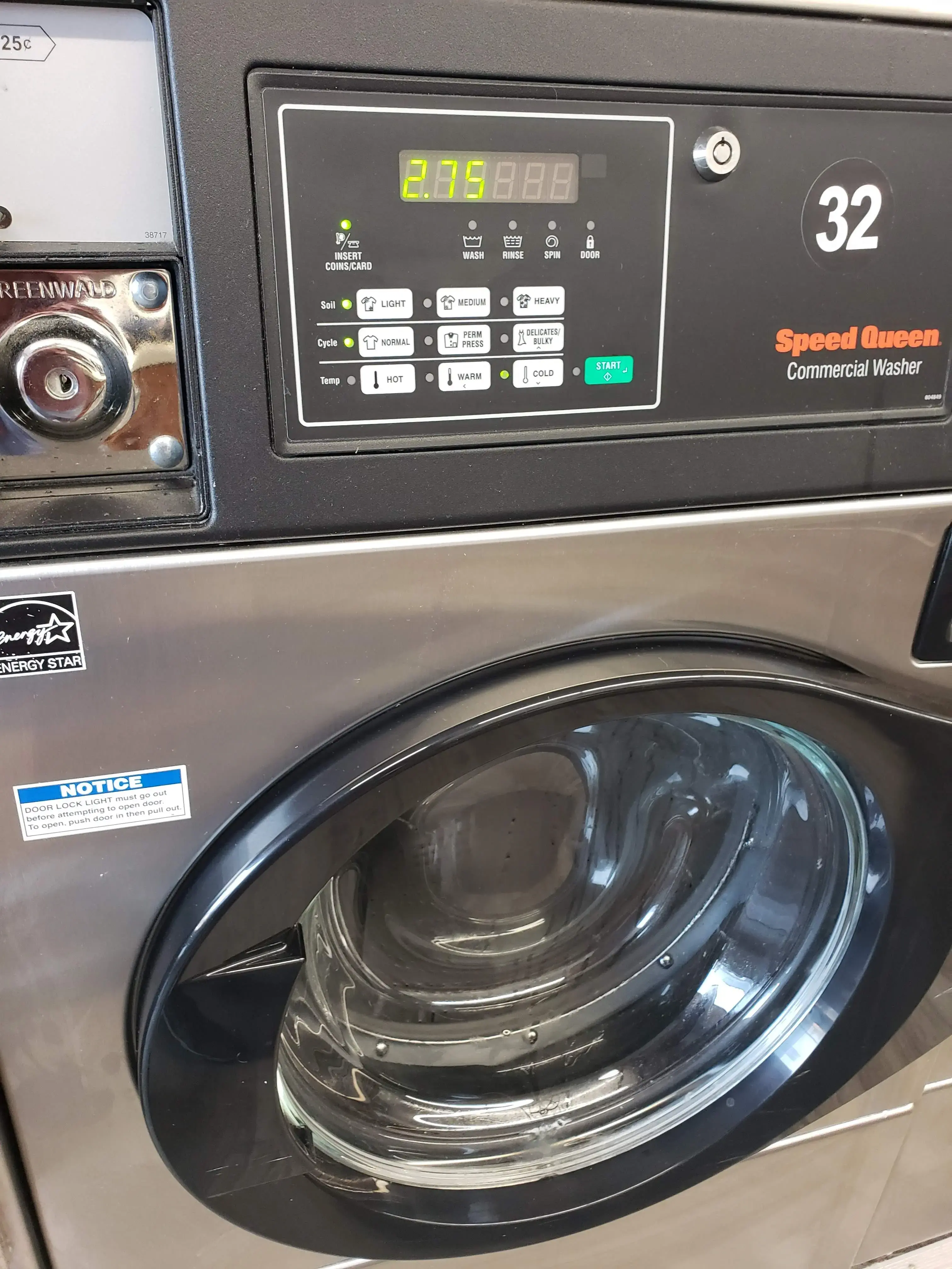 Granada Coin Laundromat thumbnail 20
