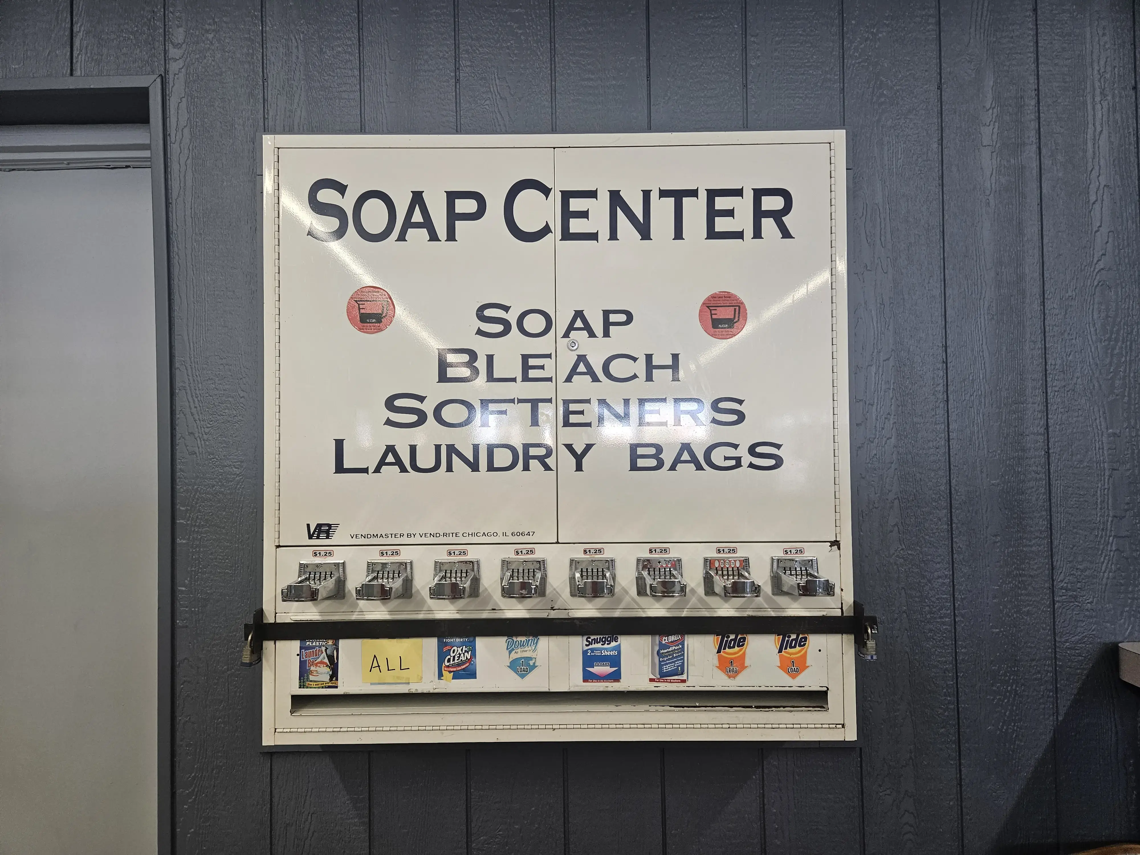 Granada Coin Laundromat thumbnail 18