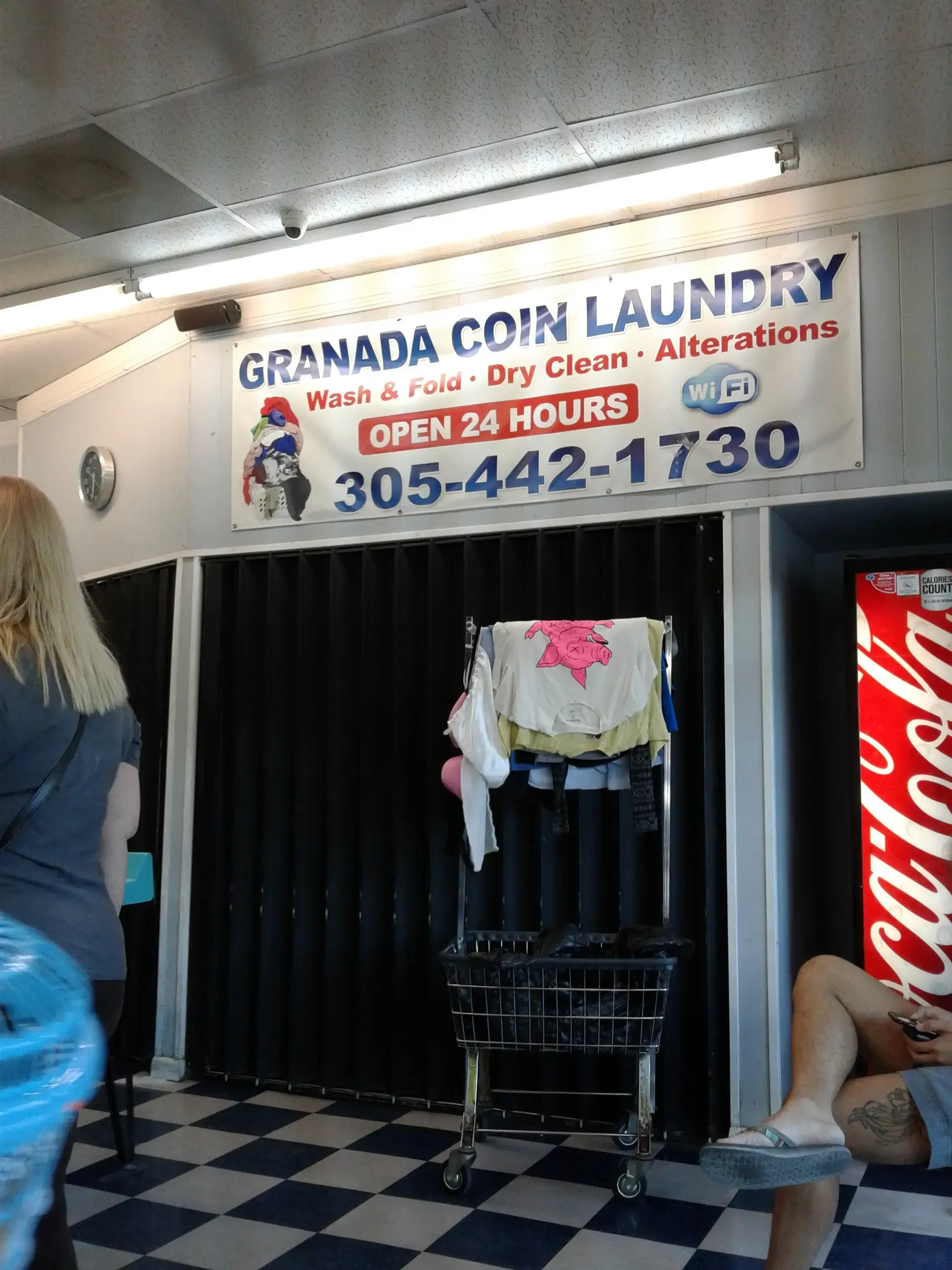 Granada Coin Laundry thumbnail 10