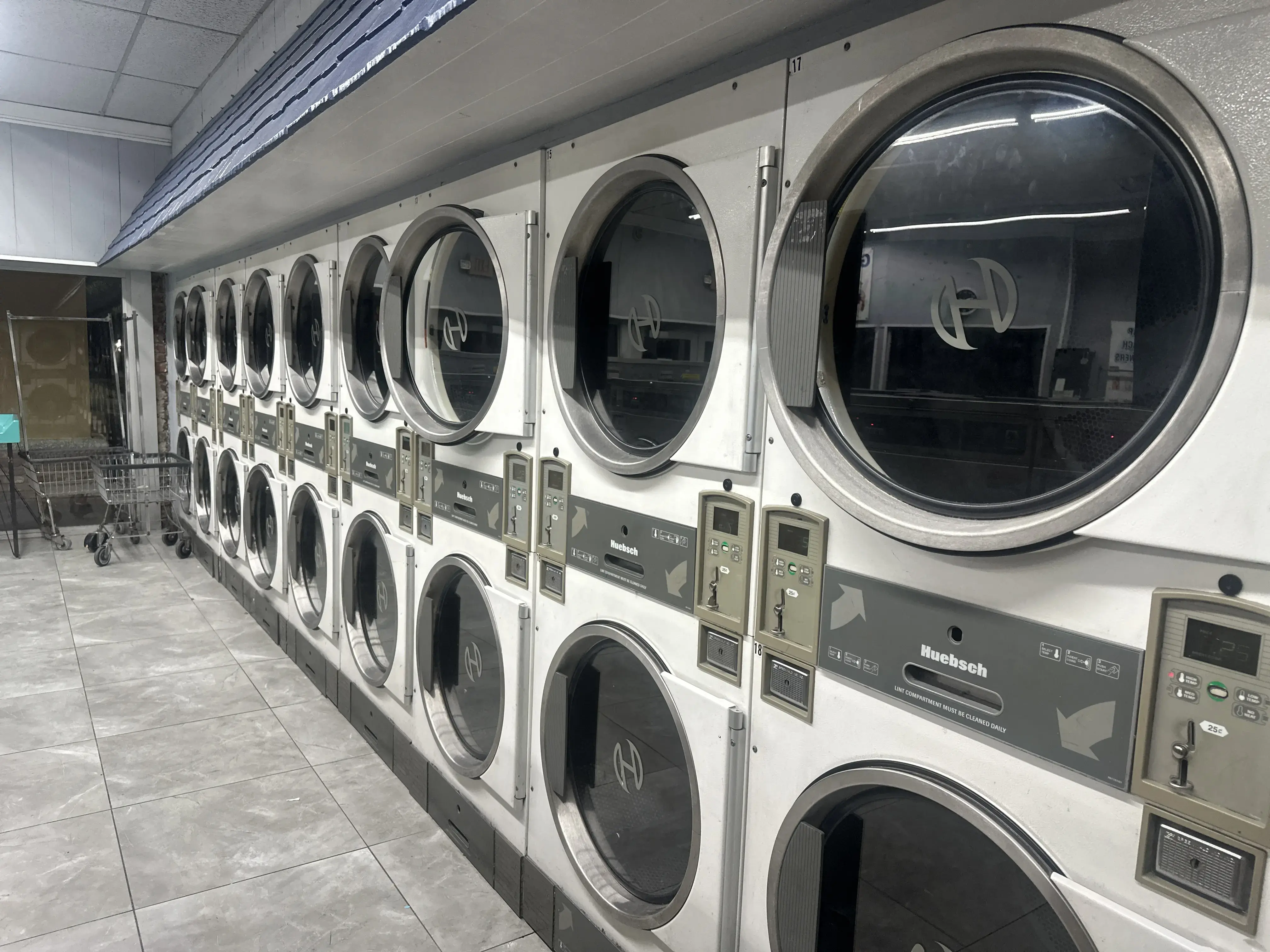 Granada Coin Laundry thumbnail 11