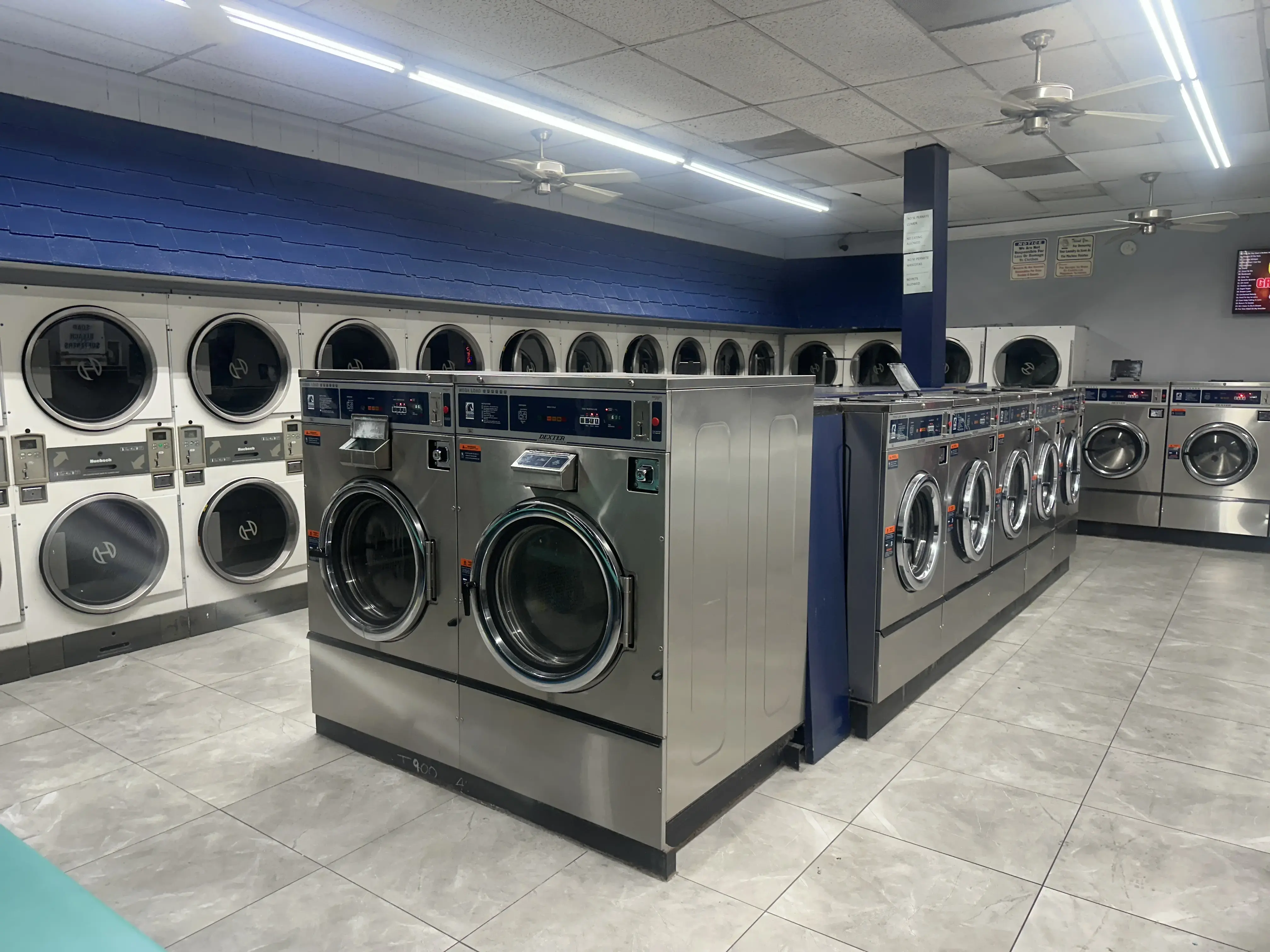 Granada Coin Laundry thumbnail 1