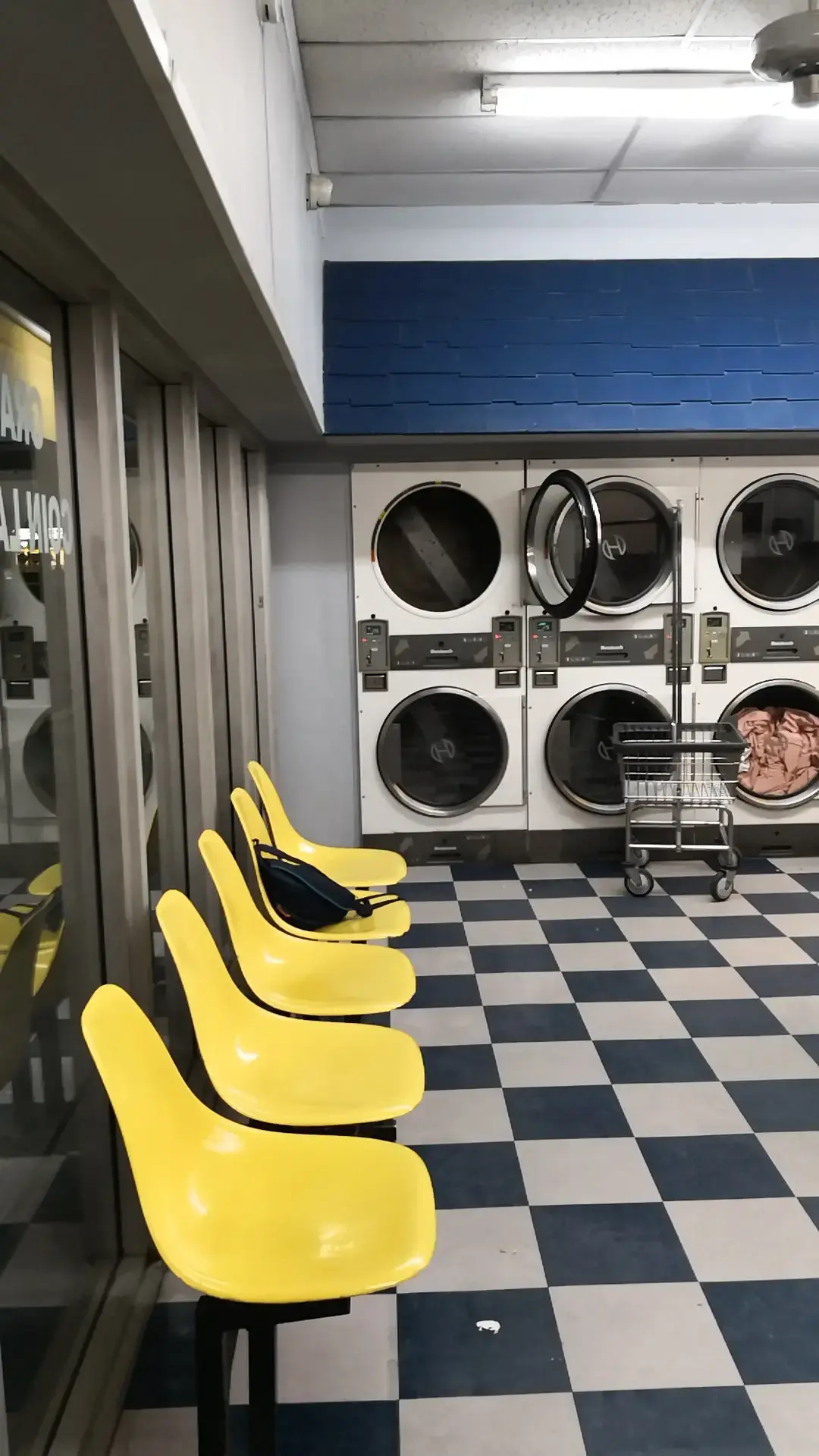 Granada Coin Laundry thumbnail 13