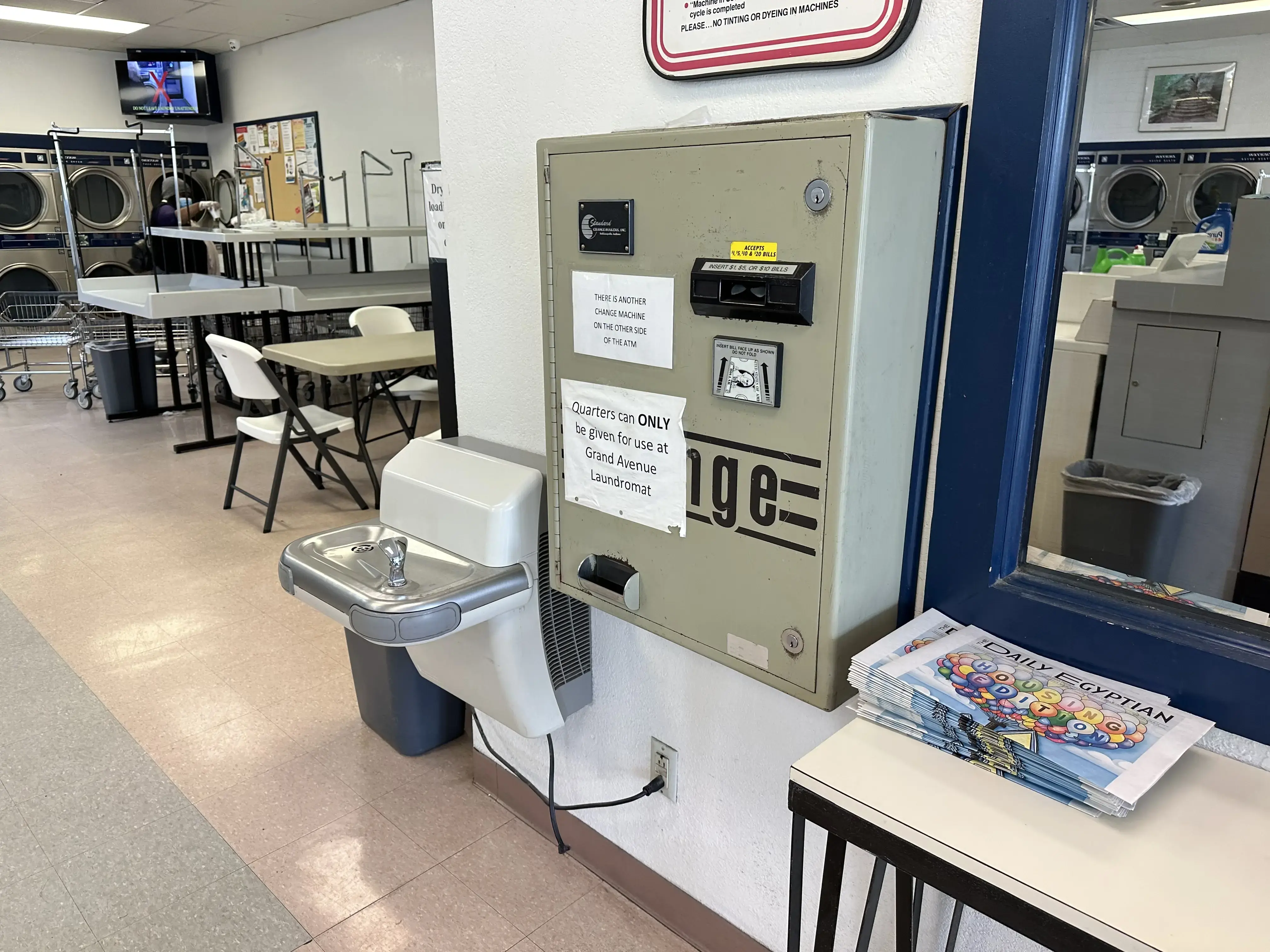 Grand Avenue Laundromat thumbnail 15