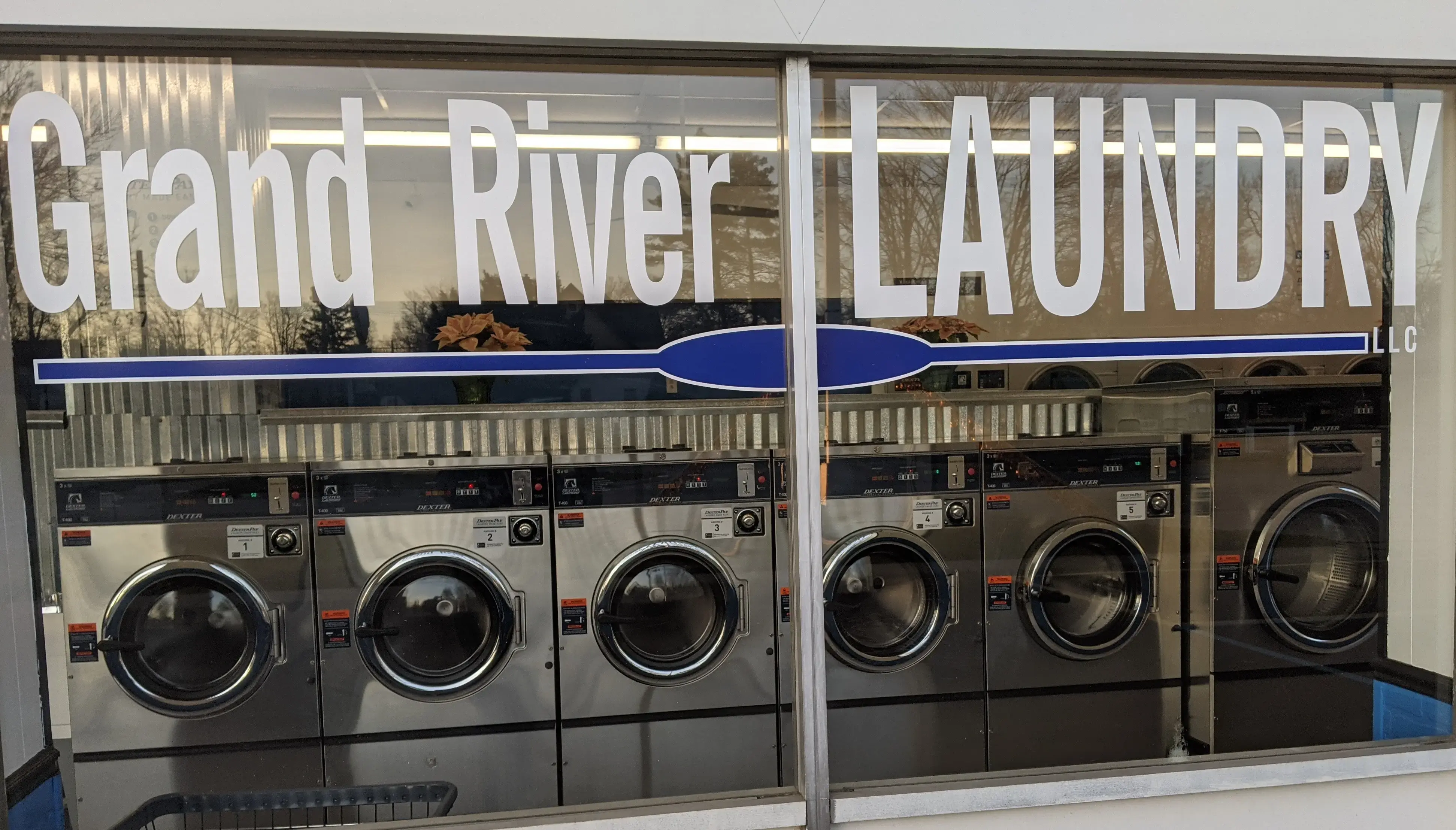 Grand River Laundry thumbnail 14