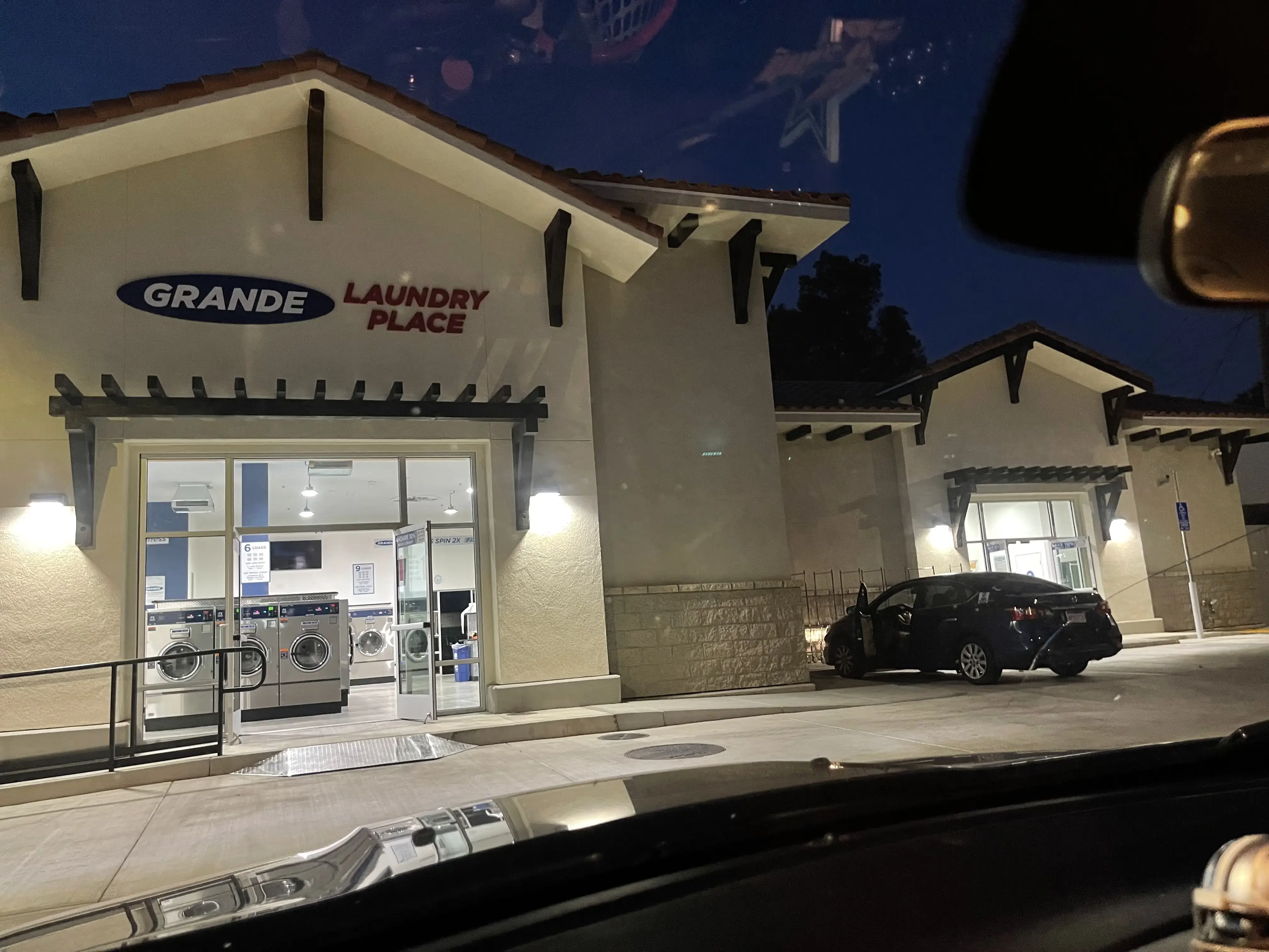 Grande Laundry Place I - Image 2